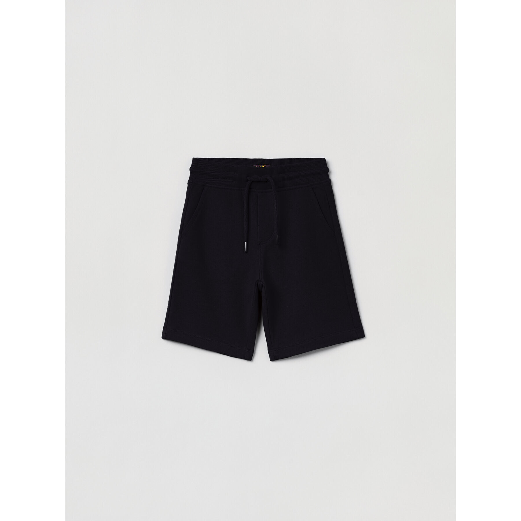 OVS Шорти от плат 1762841 Черен Regular Fit - Pepit.bg