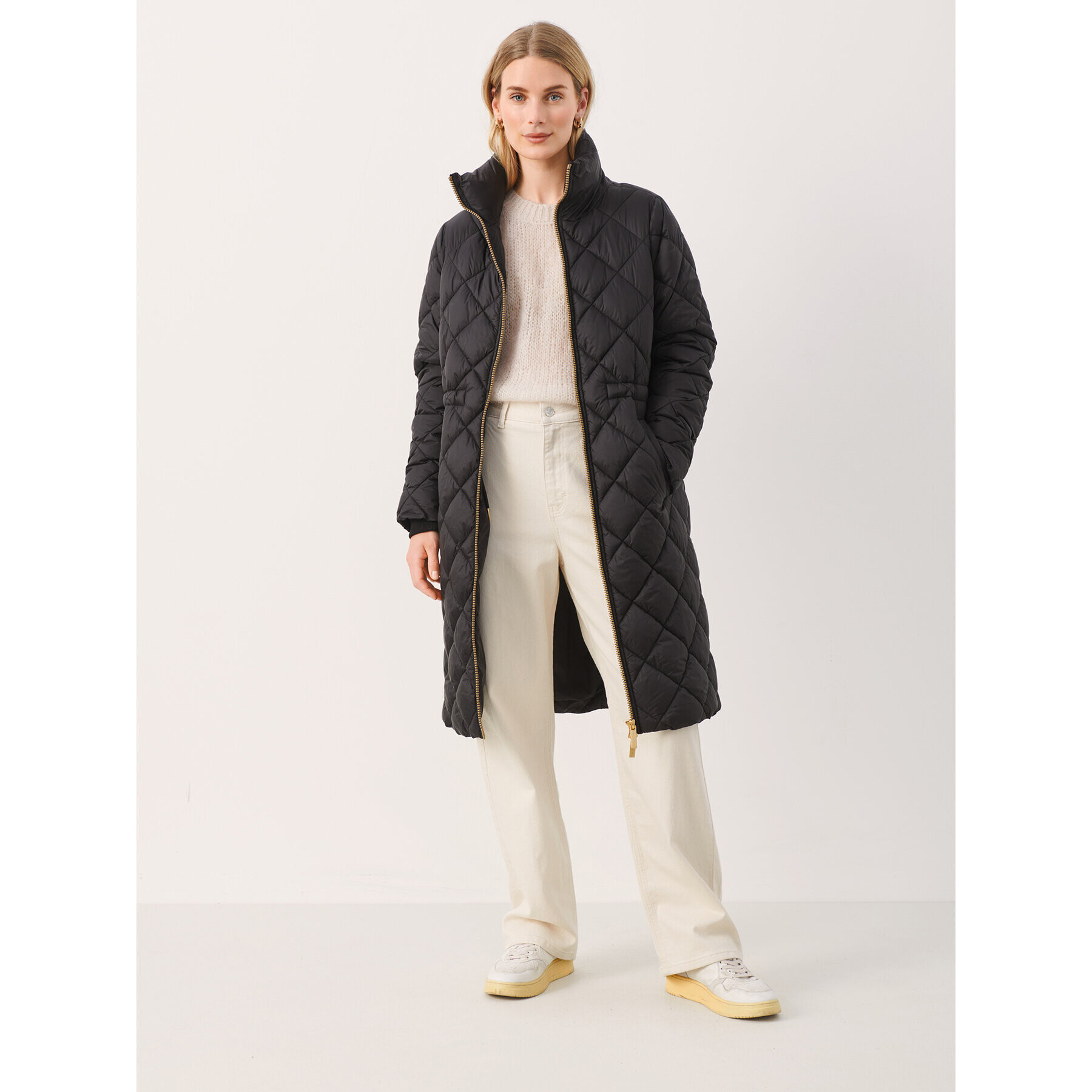Part Two Преходно яке Chea 30307800 Черен Regular Fit - Pepit.bg