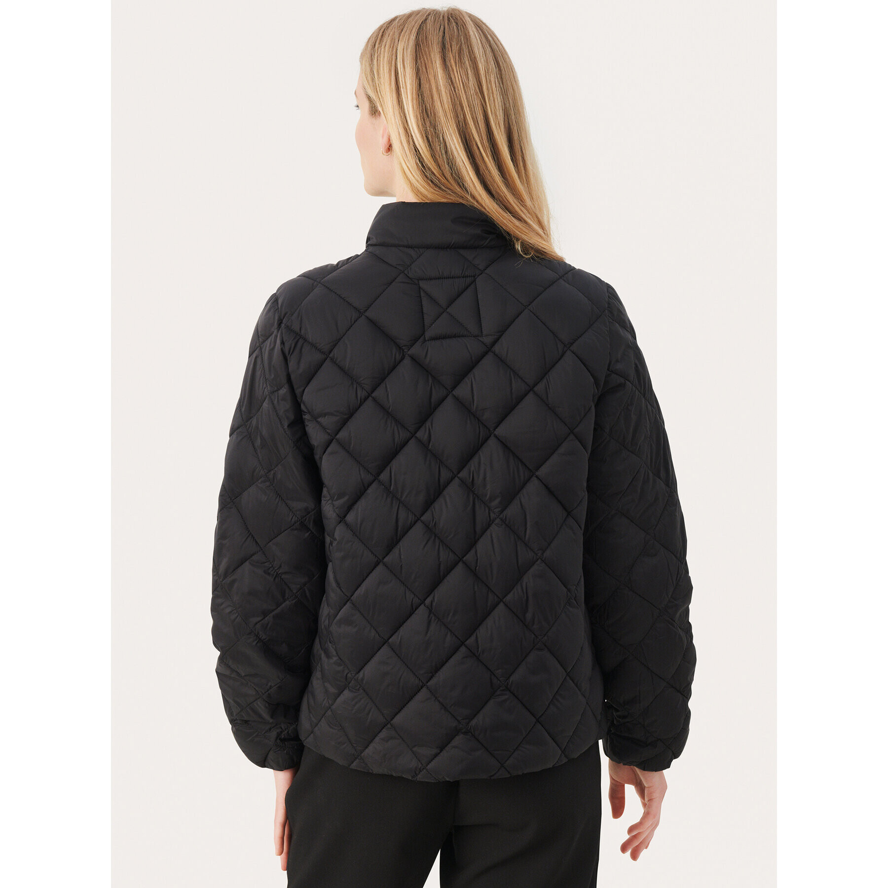 Part Two Преходно яке Olia 30307752 Черен Regular Fit - Pepit.bg