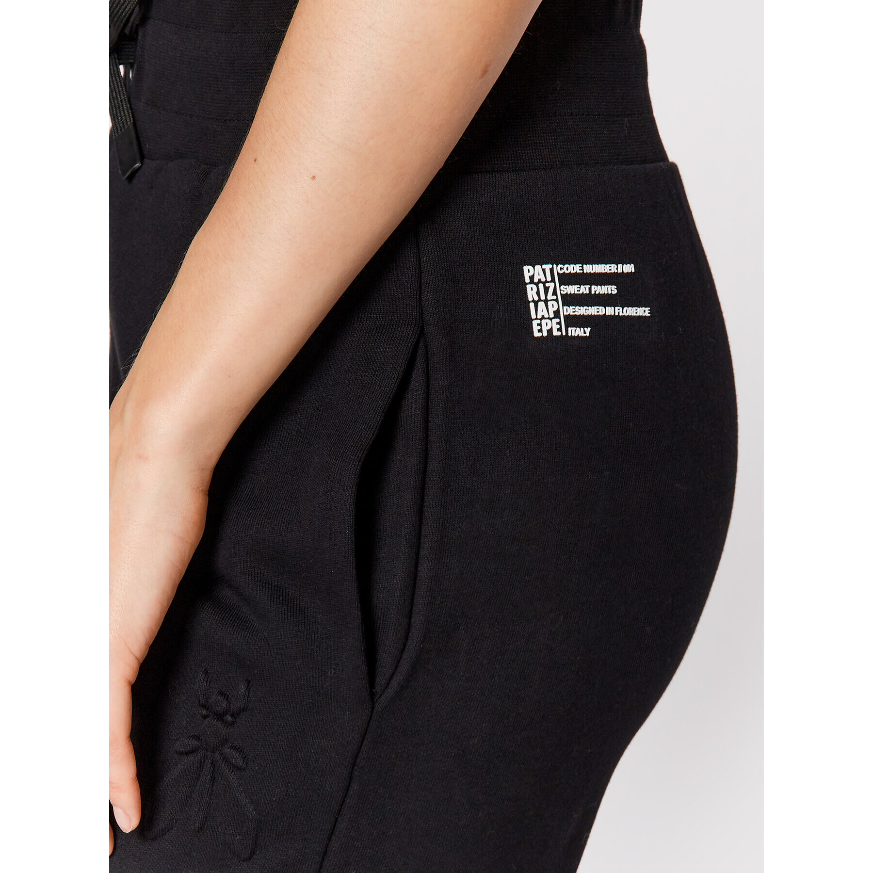 Patrizia Pepe Долнище анцуг 8P0452/J041-K103 Черен Regular Fit - Pepit.bg