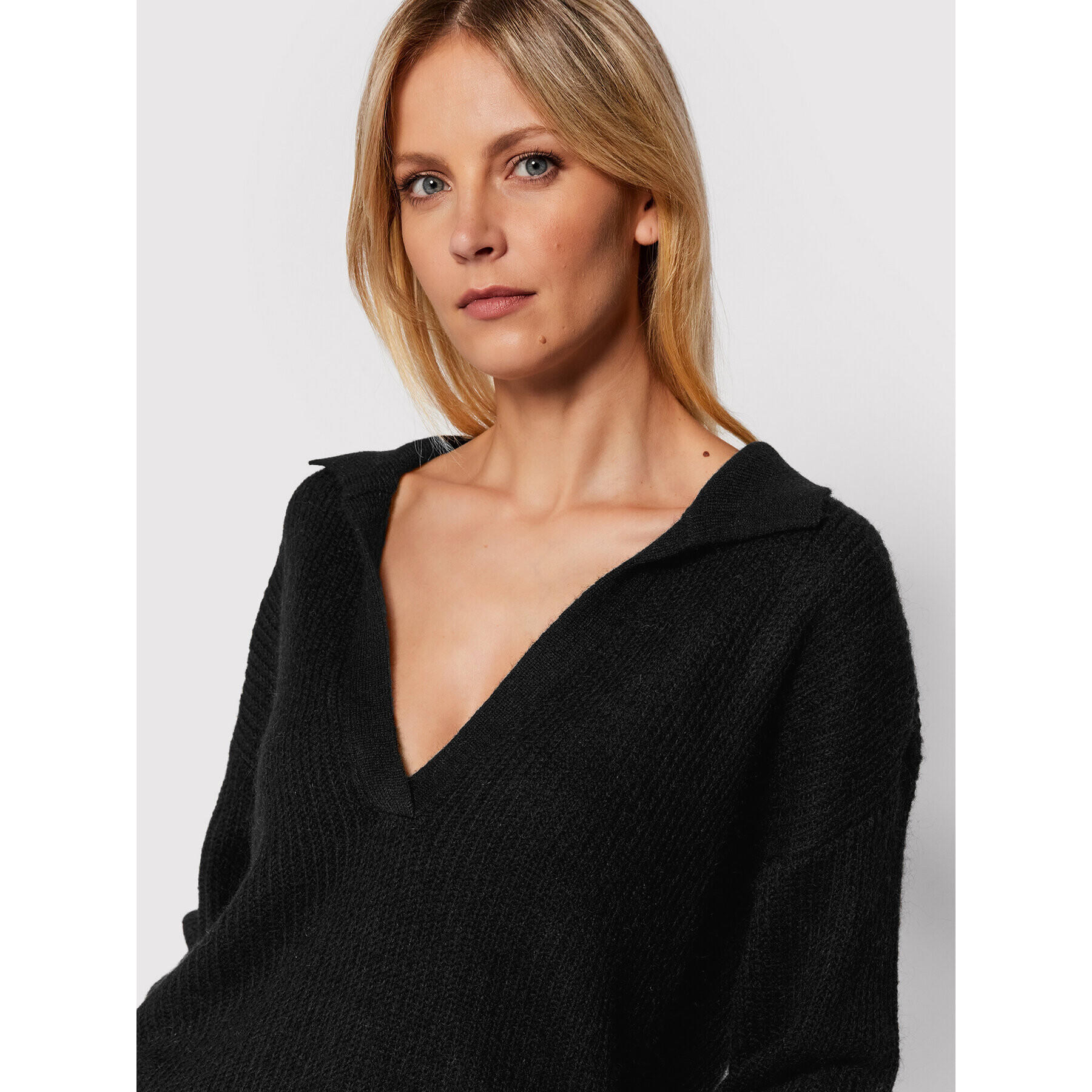 Patrizia Pepe Пуловер 2M4109/A9M7-K103 Черен Relaxed Fit - Pepit.bg