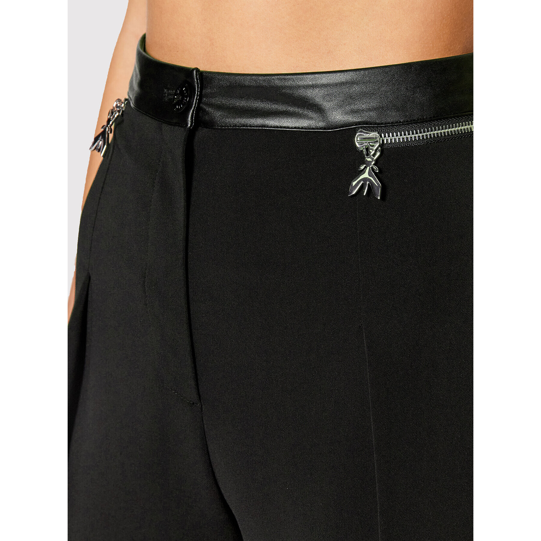 Patrizia Pepe Шорти от плат 8P0374/A6F5-K103 Черен Regular Fit - Pepit.bg