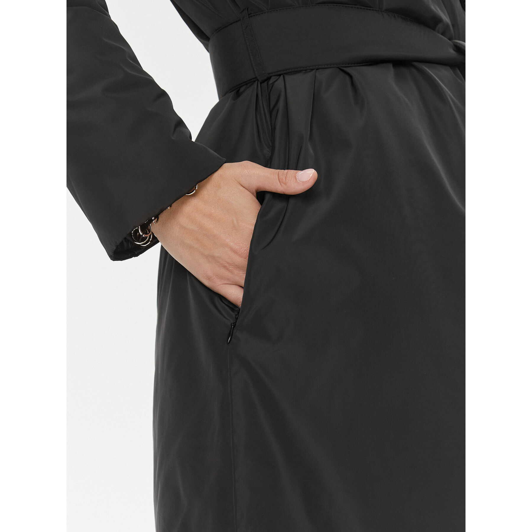 Patrizia Pepe Зимно яке 2O0124/A358-K103 Черен Regular Fit - Pepit.bg