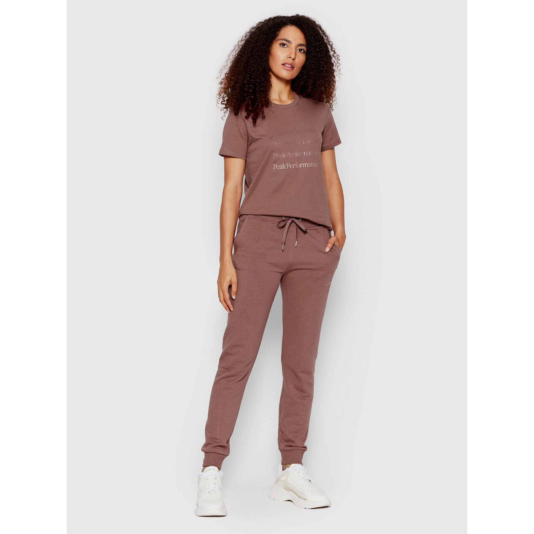 Peak Performance Долнище анцуг Ground G77314060 Кафяв Regular Fit - Pepit.bg
