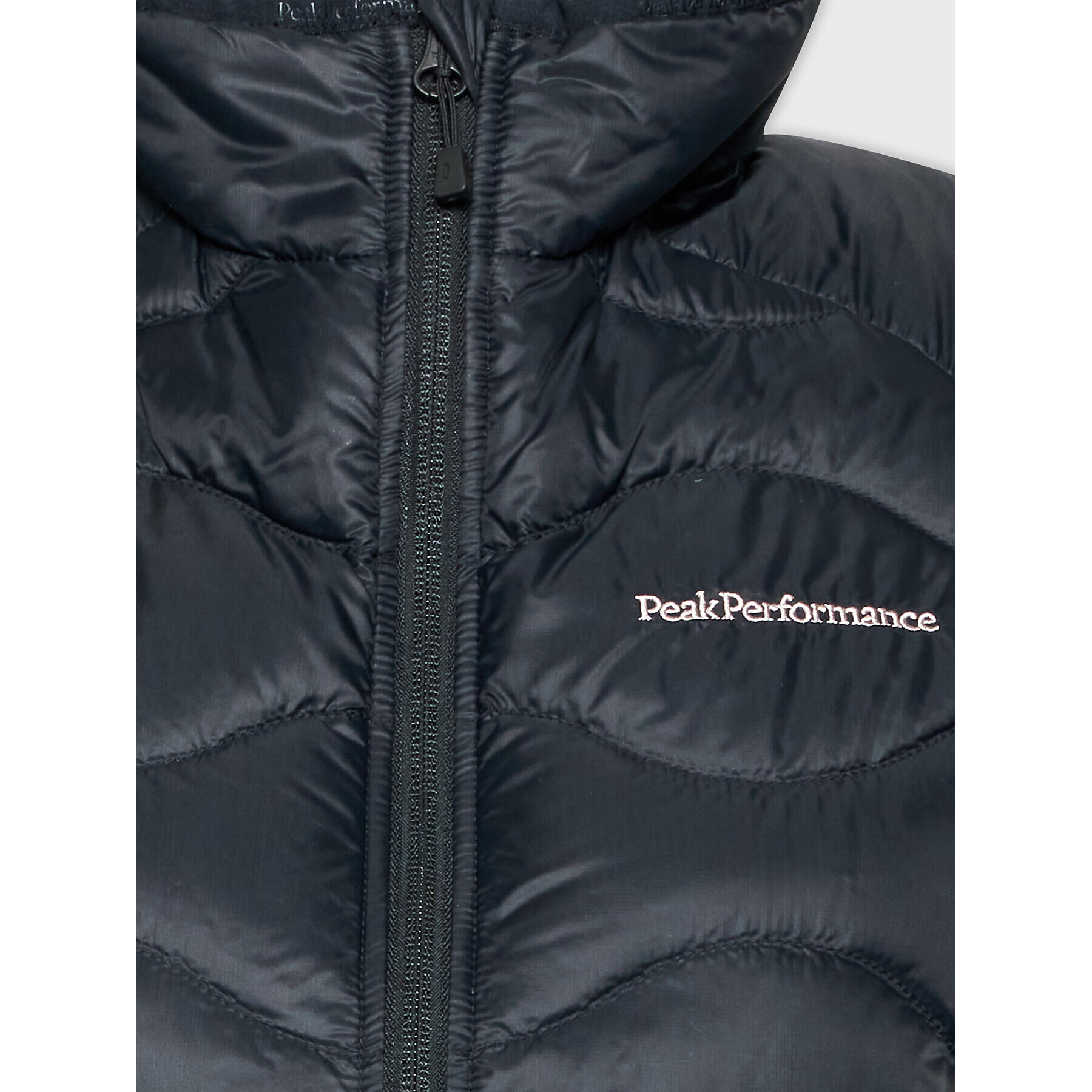 Peak Performance Елек Helium G77850030 Черен Regular Fit - Pepit.bg