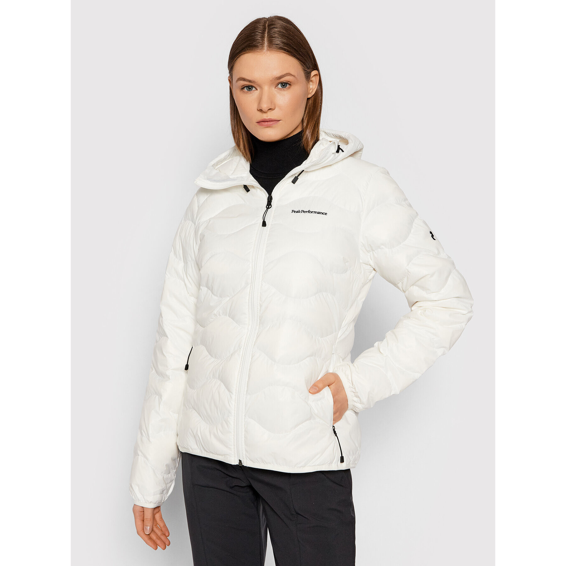 Peak Performance Пухено яке Helium G76783030 Бял Regular Fit - Pepit.bg