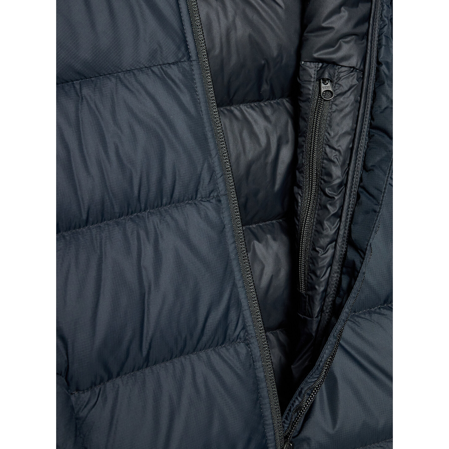Peak Performance Пухено яке Frost G77892030 Черен Regular Fit - Pepit.bg