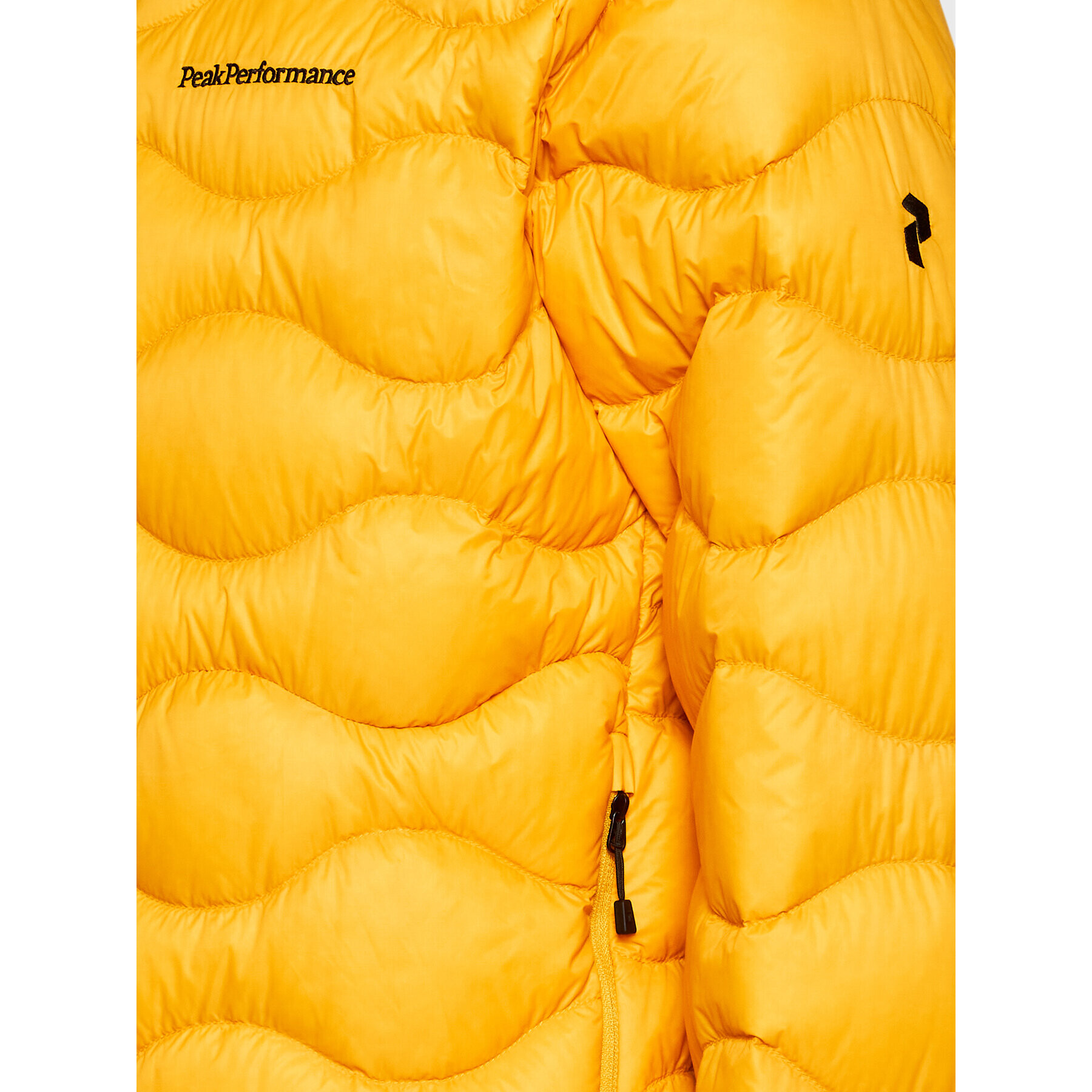 Peak Performance Пухено яке Helium G77849170 Жълт Regular Fit - Pepit.bg