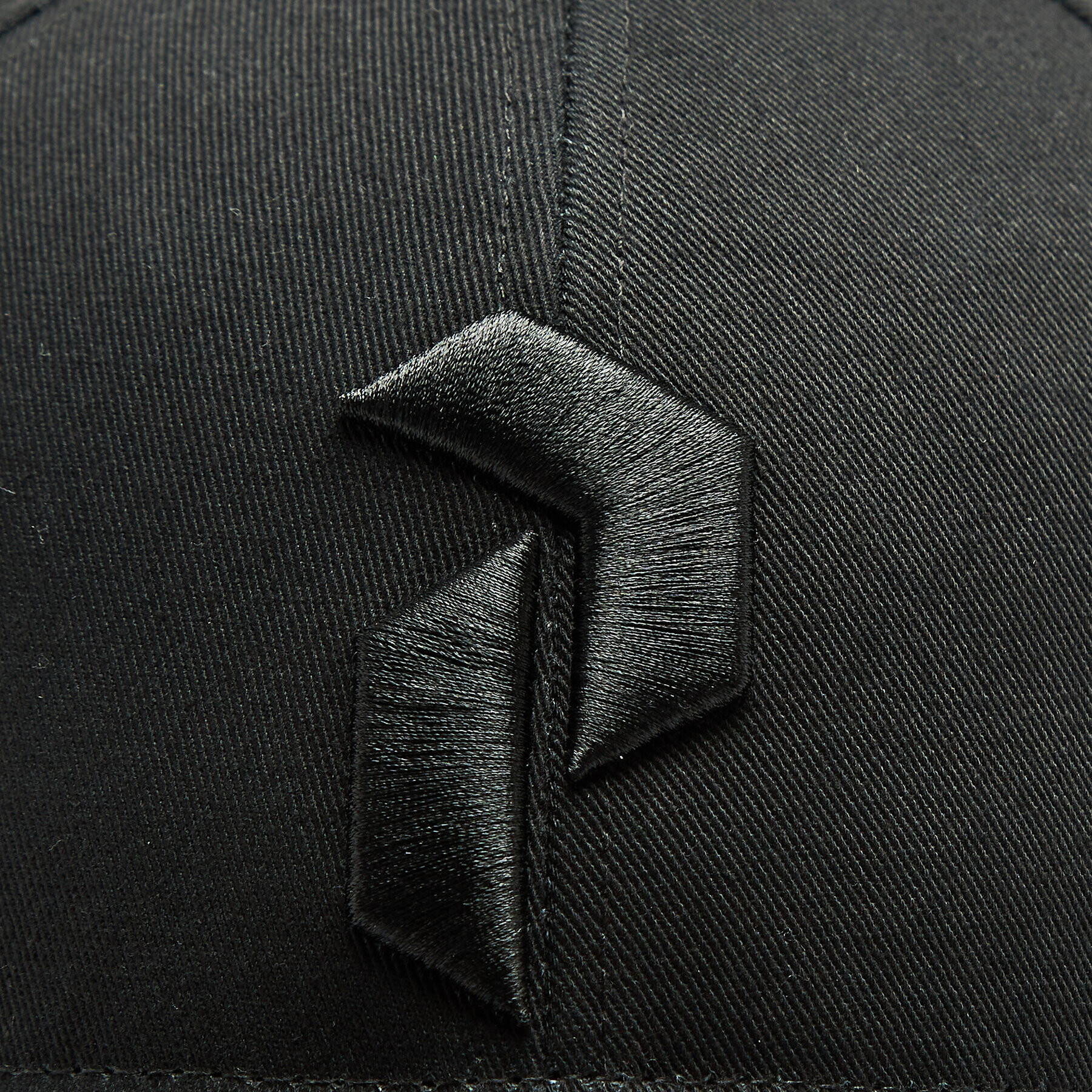 Peak Performance Шапка с козирка Retro Cap G77970060 Черен - Pepit.bg