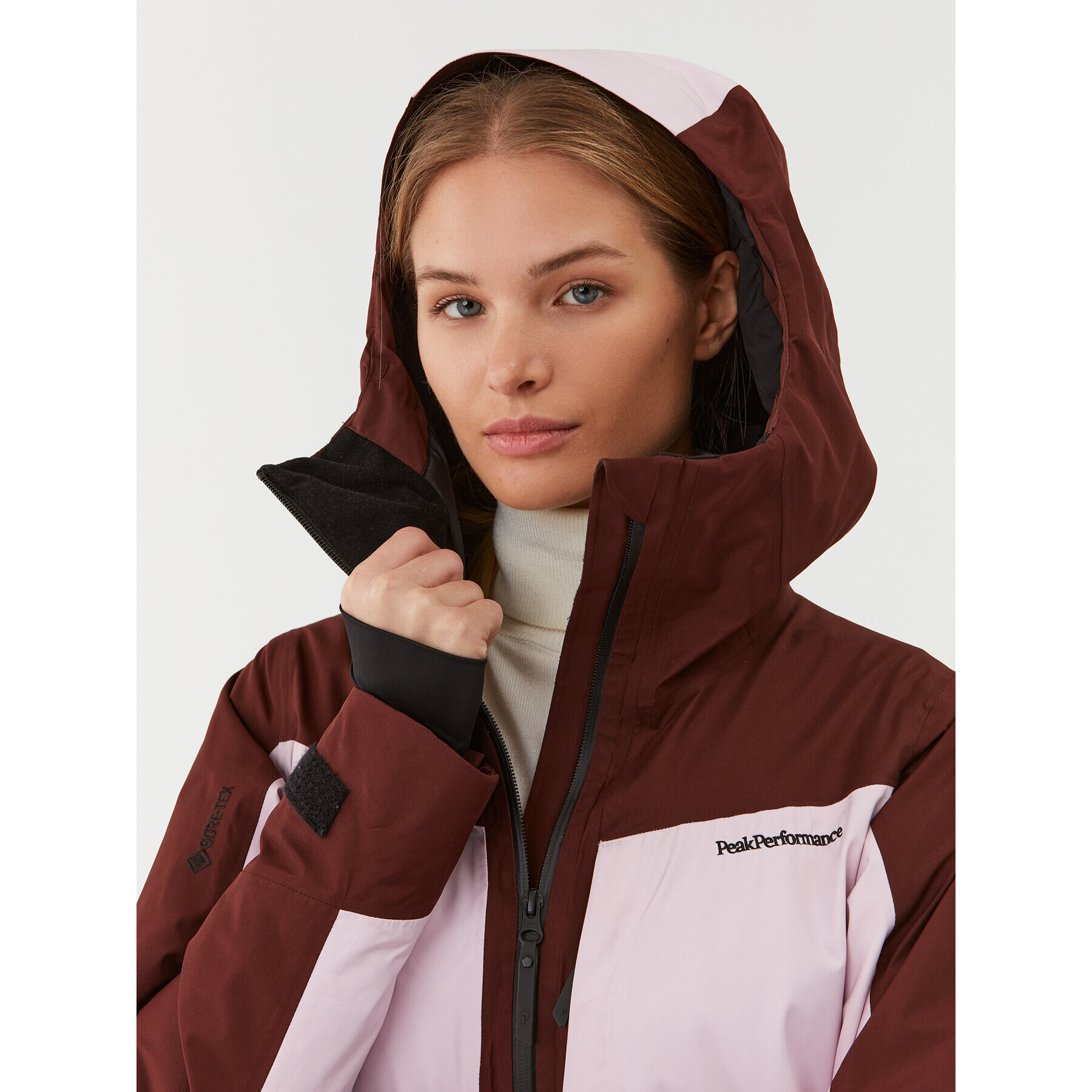 Peak Performance Скиорско яке Gravity G78250010 Бордо Regular Fit - Pepit.bg