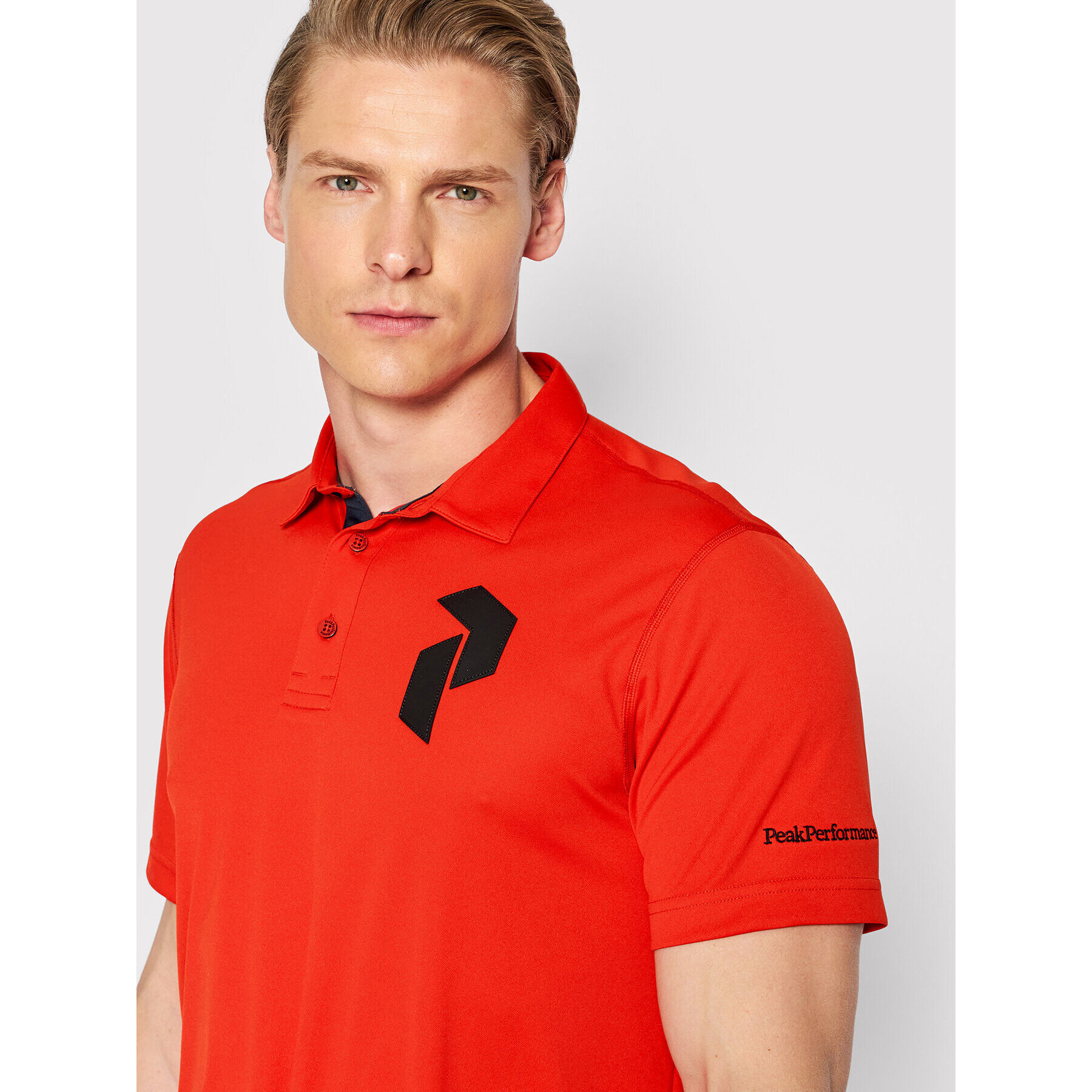 Peak Performance Тениска с яка и копчета Panmore G77184080 Червен Regular Fit - Pepit.bg