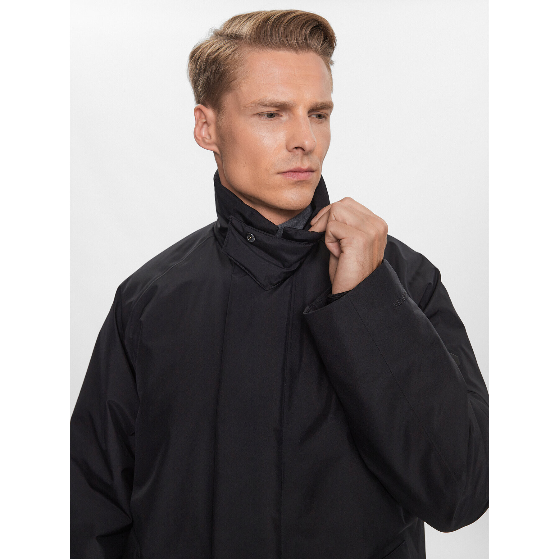 Peak Performance Зимно яке Gore-Tex G78202010 Черен Regular Fit - Pepit.bg