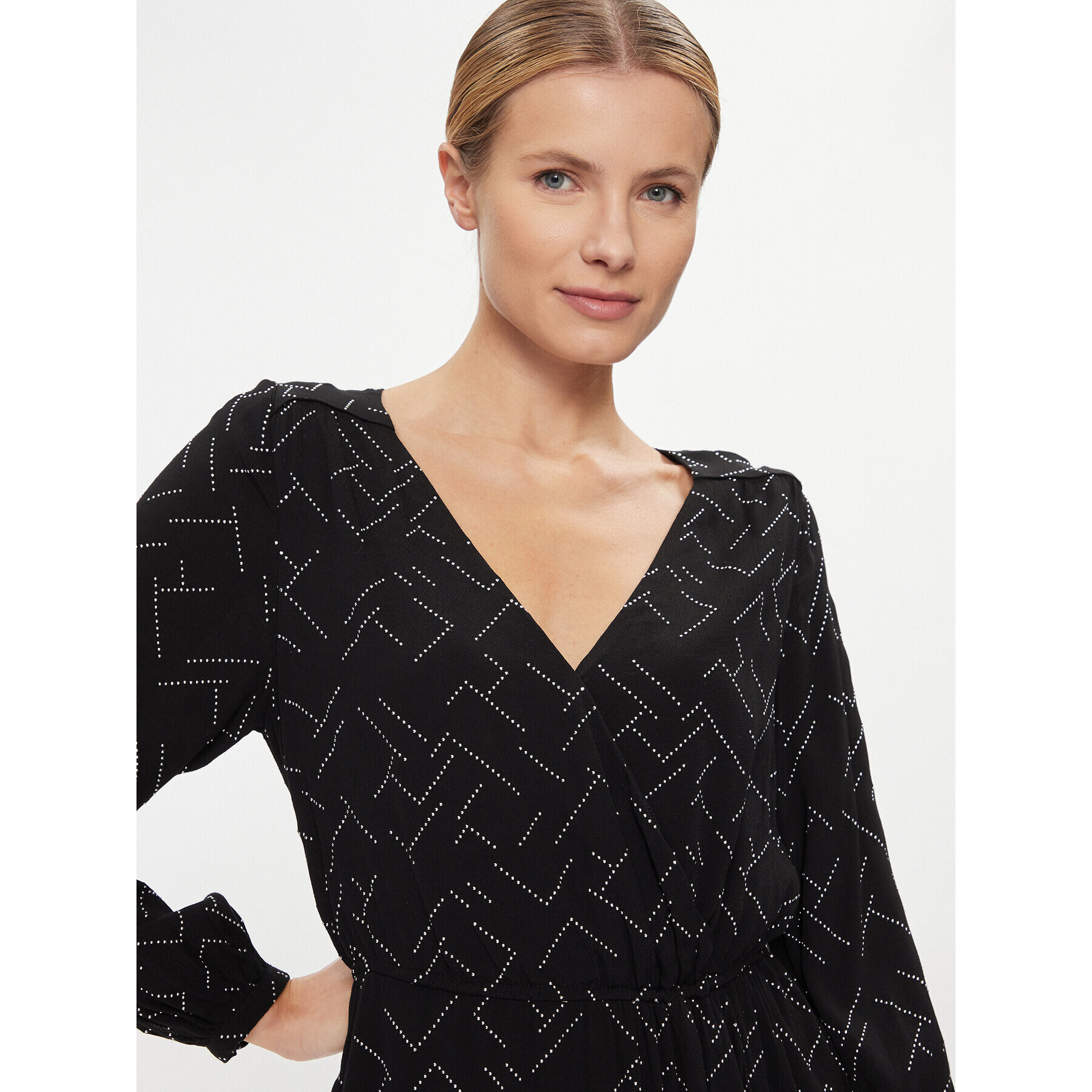 Pepe Jeans Ежедневна рокля Amber PL953442 Черен Regular Fit - Pepit.bg