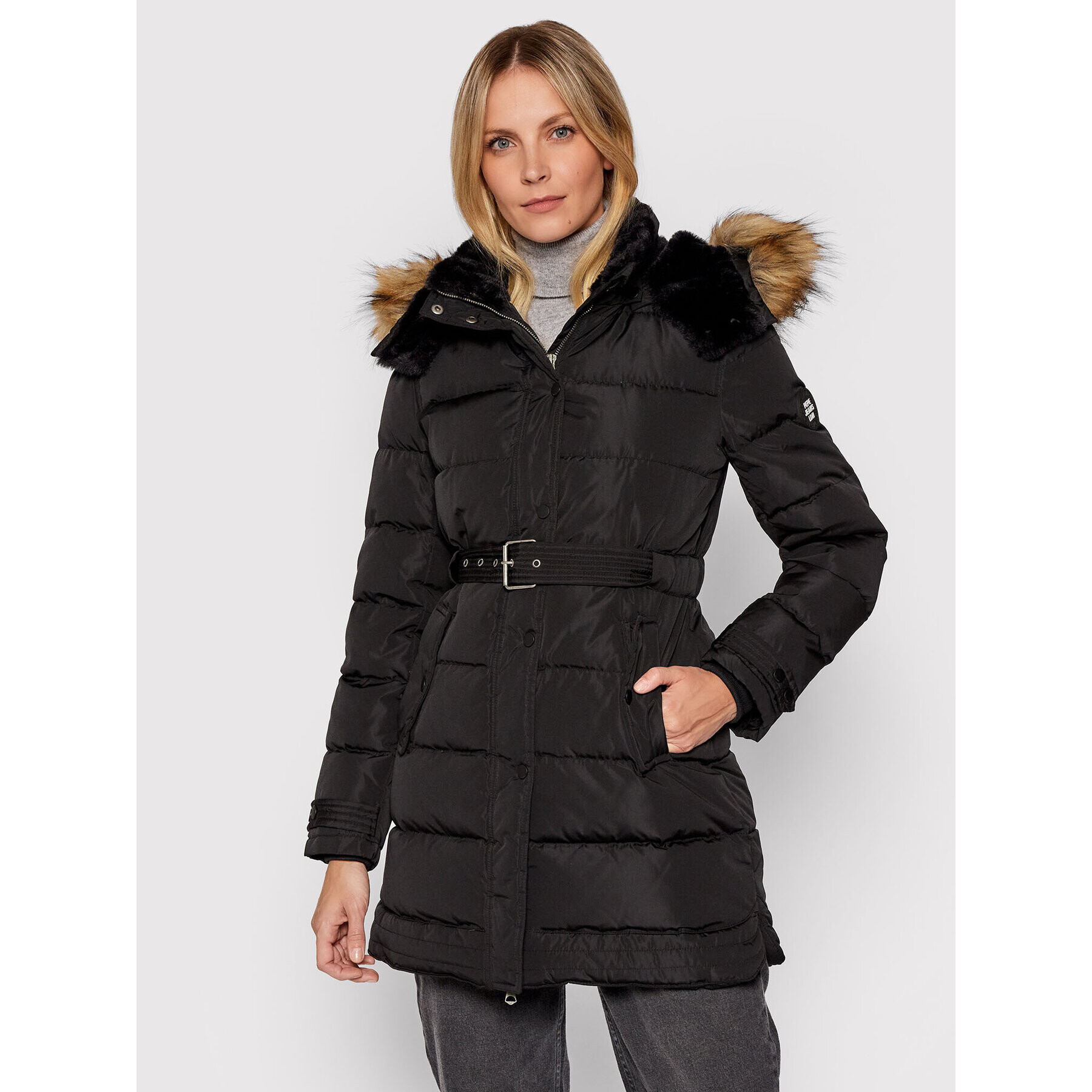 Pepe Jeans Пухено яке Berta PL401956 Черен Regular Fit - Pepit.bg
