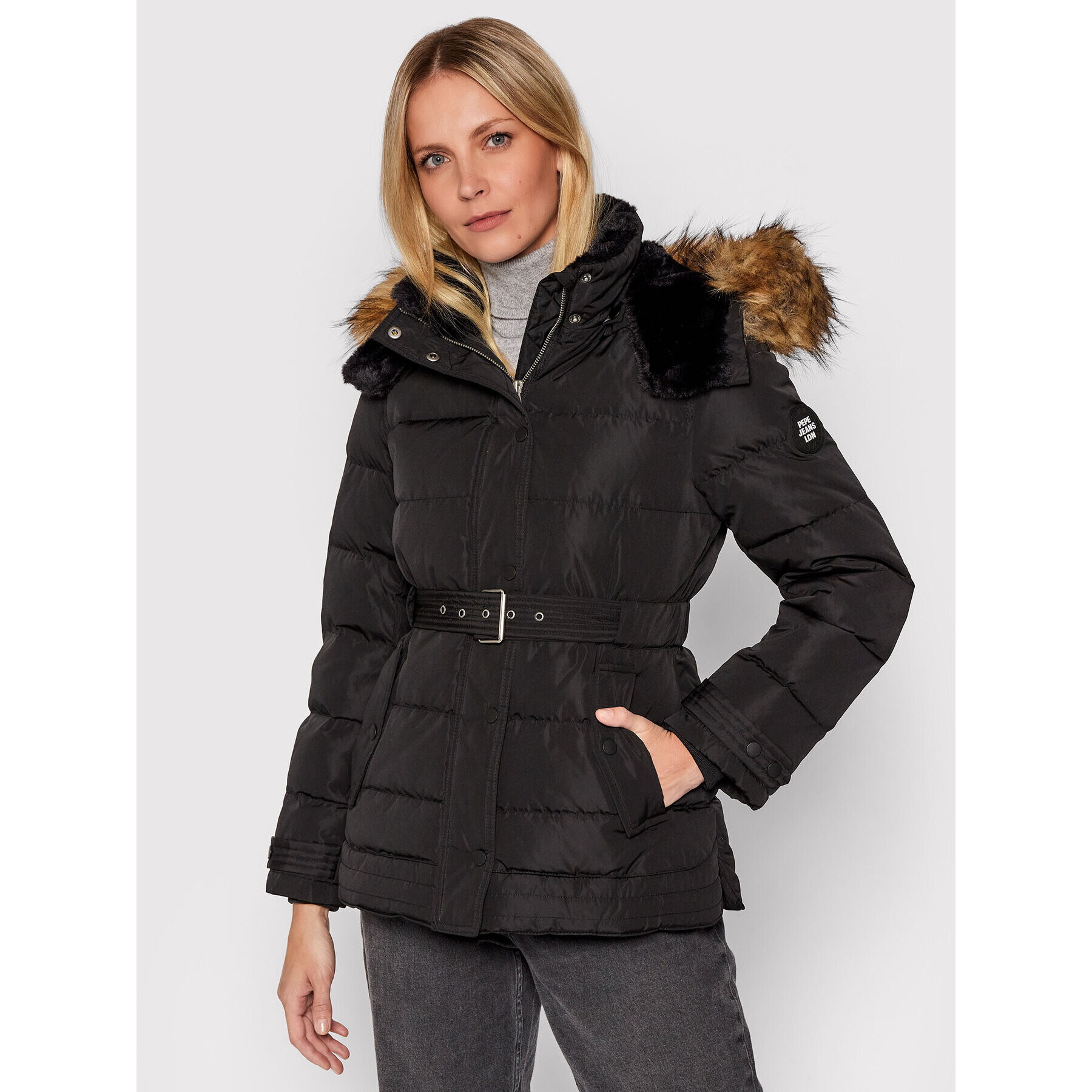 Pepe Jeans Пухено яке Frida PL401962 Черен Regular Fit - Pepit.bg