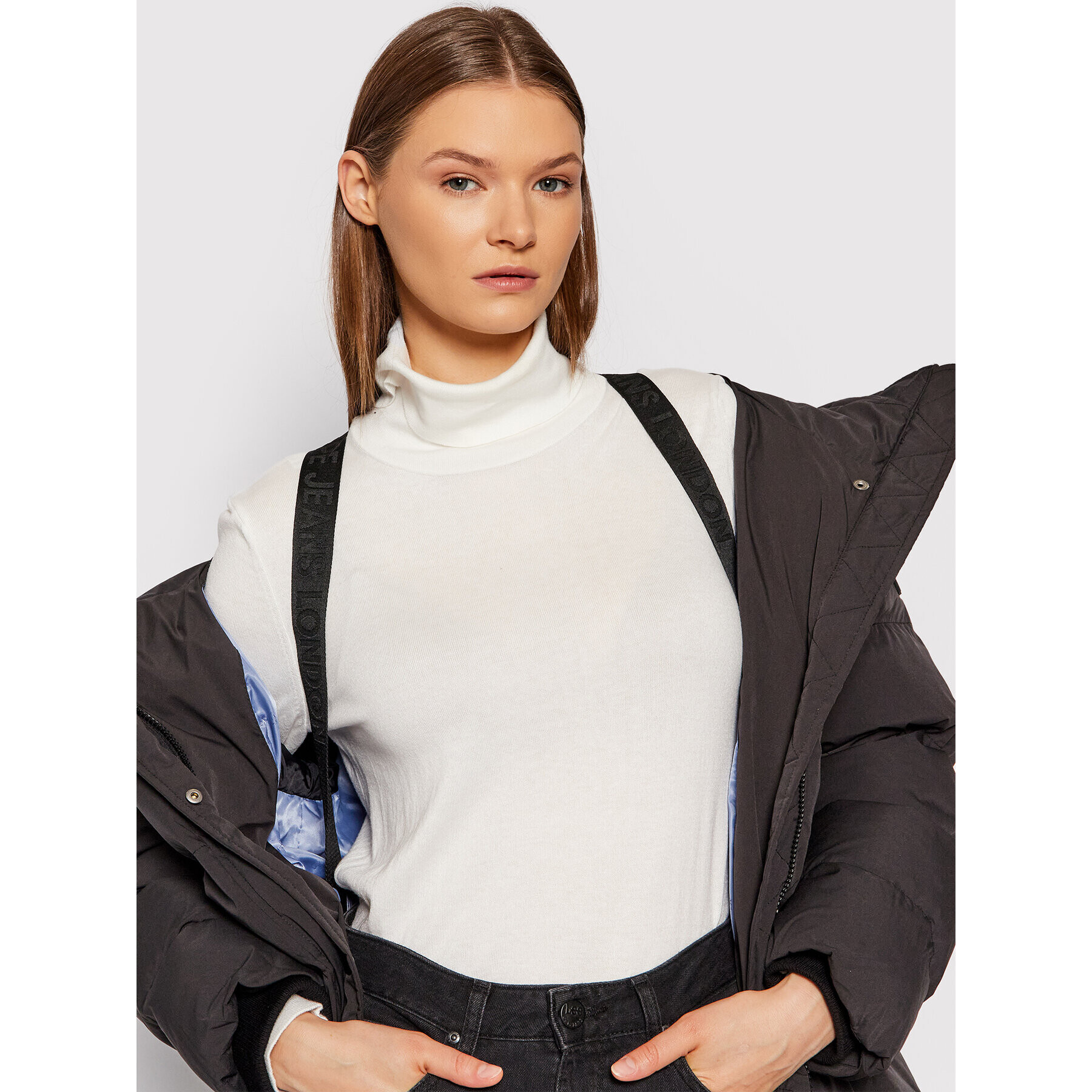 Pepe Jeans Пухено яке Norah PL401973 Черен Regular Fit - Pepit.bg