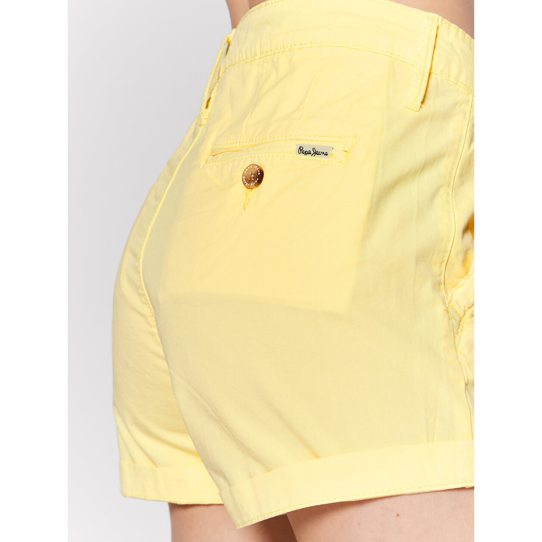 Pepe Jeans Шорти от плат Balboa PL800994 Жълт Regular Fit - Pepit.bg