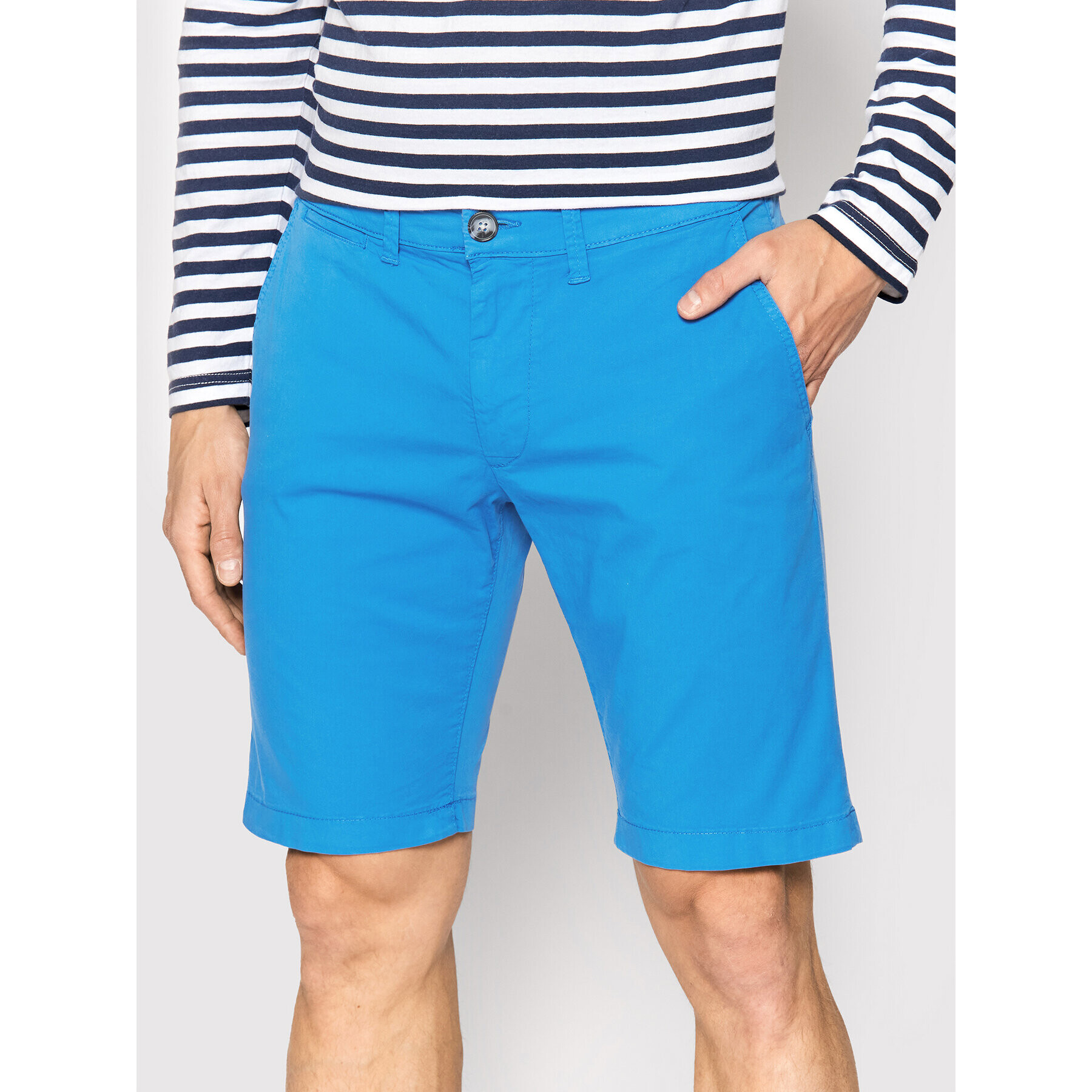 Pepe Jeans Шорти от плат Queen PM800938 Син Regular Fit - Pepit.bg