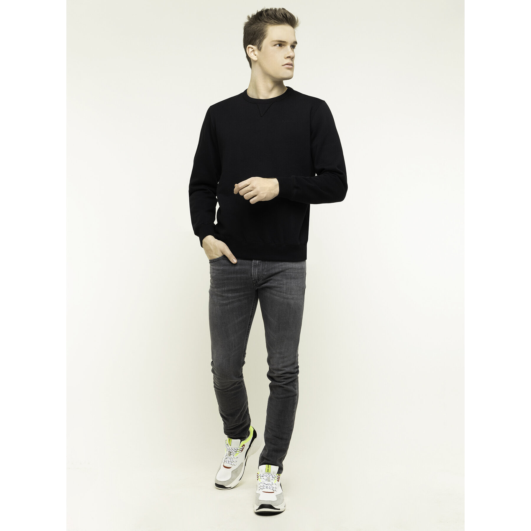 Pepe Jeans Суитшърт PM581140 Черен Regular Fit - Pepit.bg