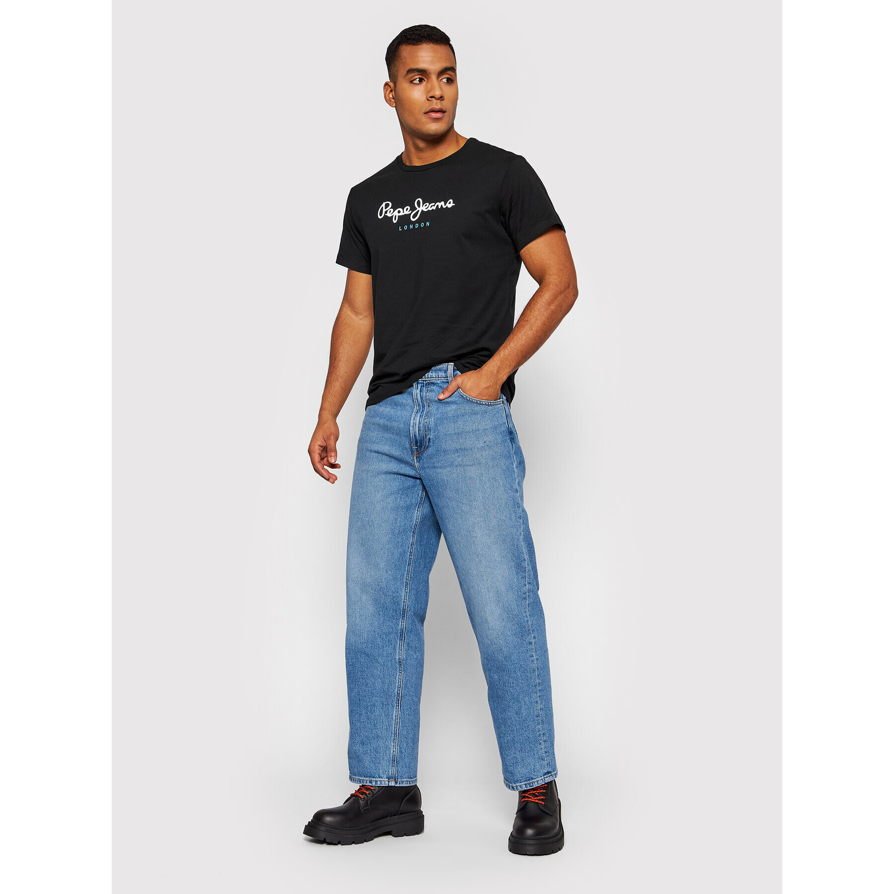 Pepe Jeans Тишърт Eggo PM508208 Черен Regular Fit - Pepit.bg