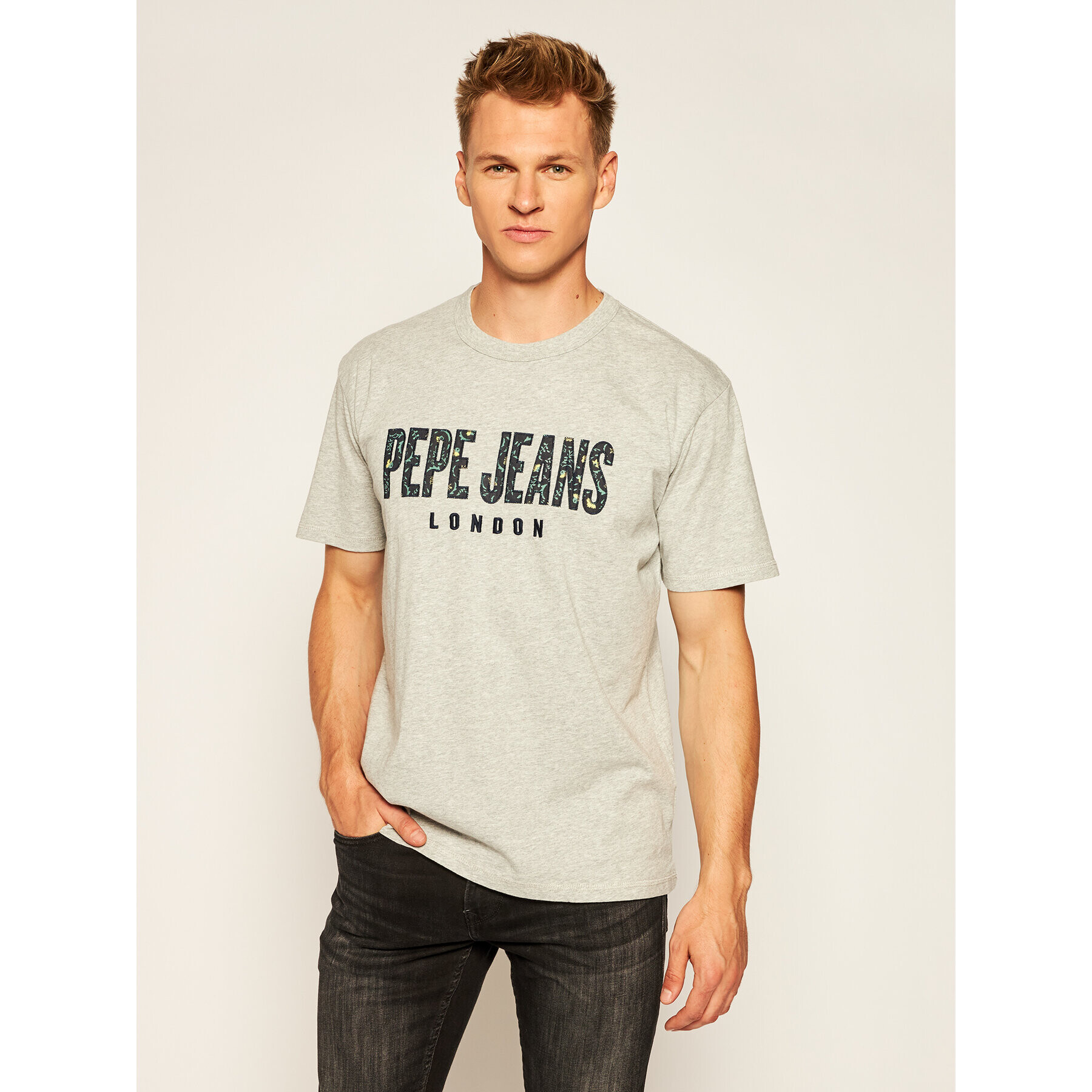 Pepe Jeans Тишърт Salvador PM507273 Сив Relaxed Fit - Pepit.bg