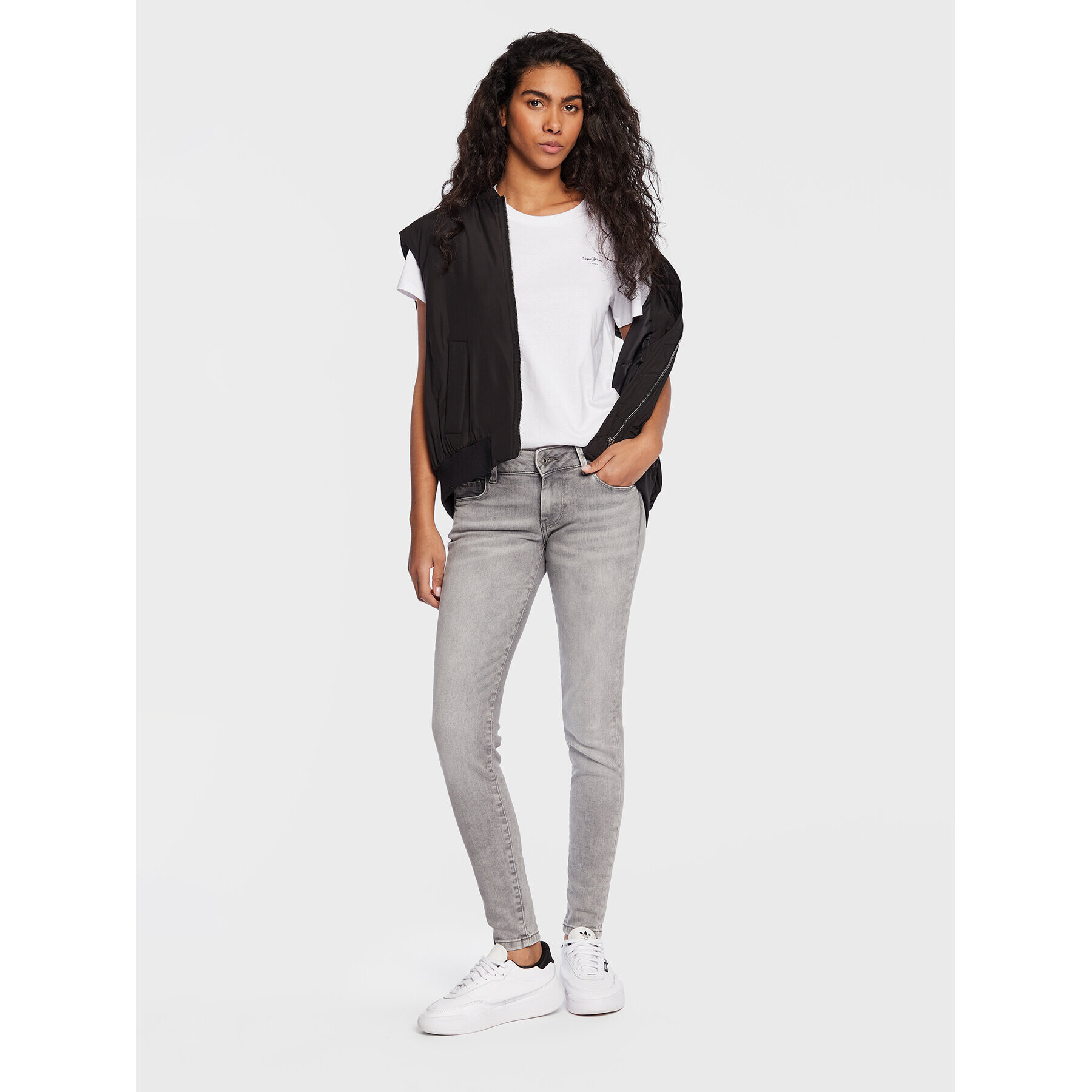 Pepe Jeans Тишърт Wendy Chest PL505481 Бял Regular Fit - Pepit.bg