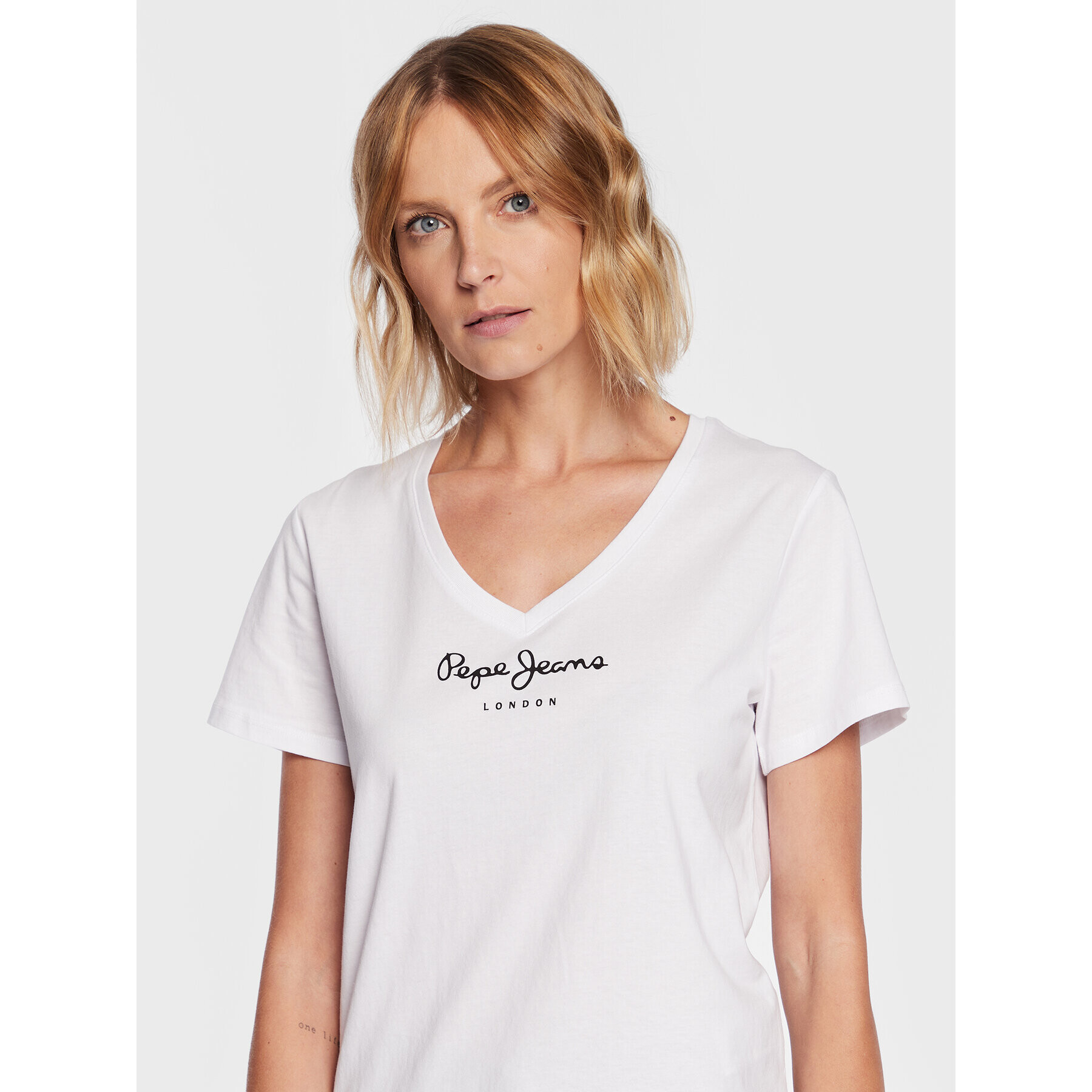 Pepe Jeans Тишърт Wendy PL505482 Бял Regular Fit - Pepit.bg