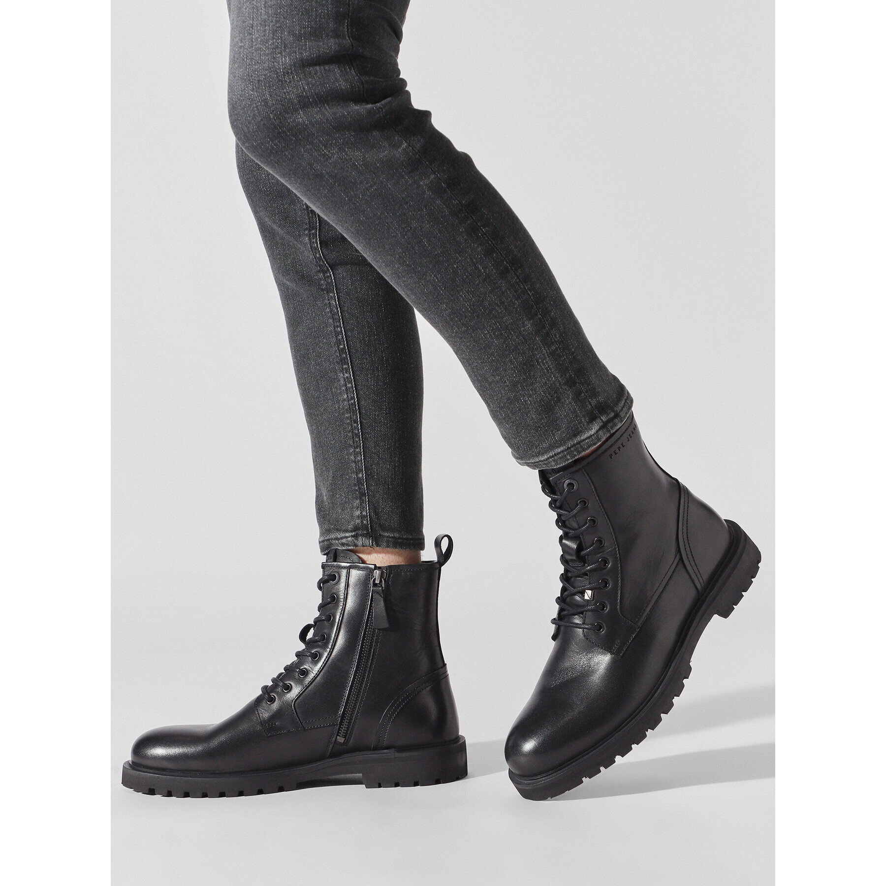 Pepe Jeans Зимни обувки PMS50233 Черен - Pepit.bg