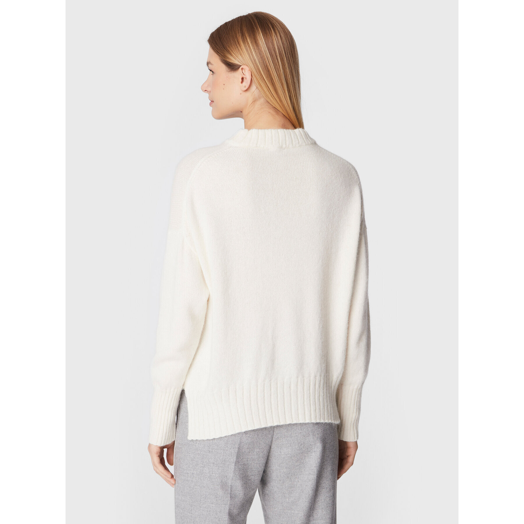 Peserico Пуловер S99299F07 Екрю Relaxed Fit - Pepit.bg