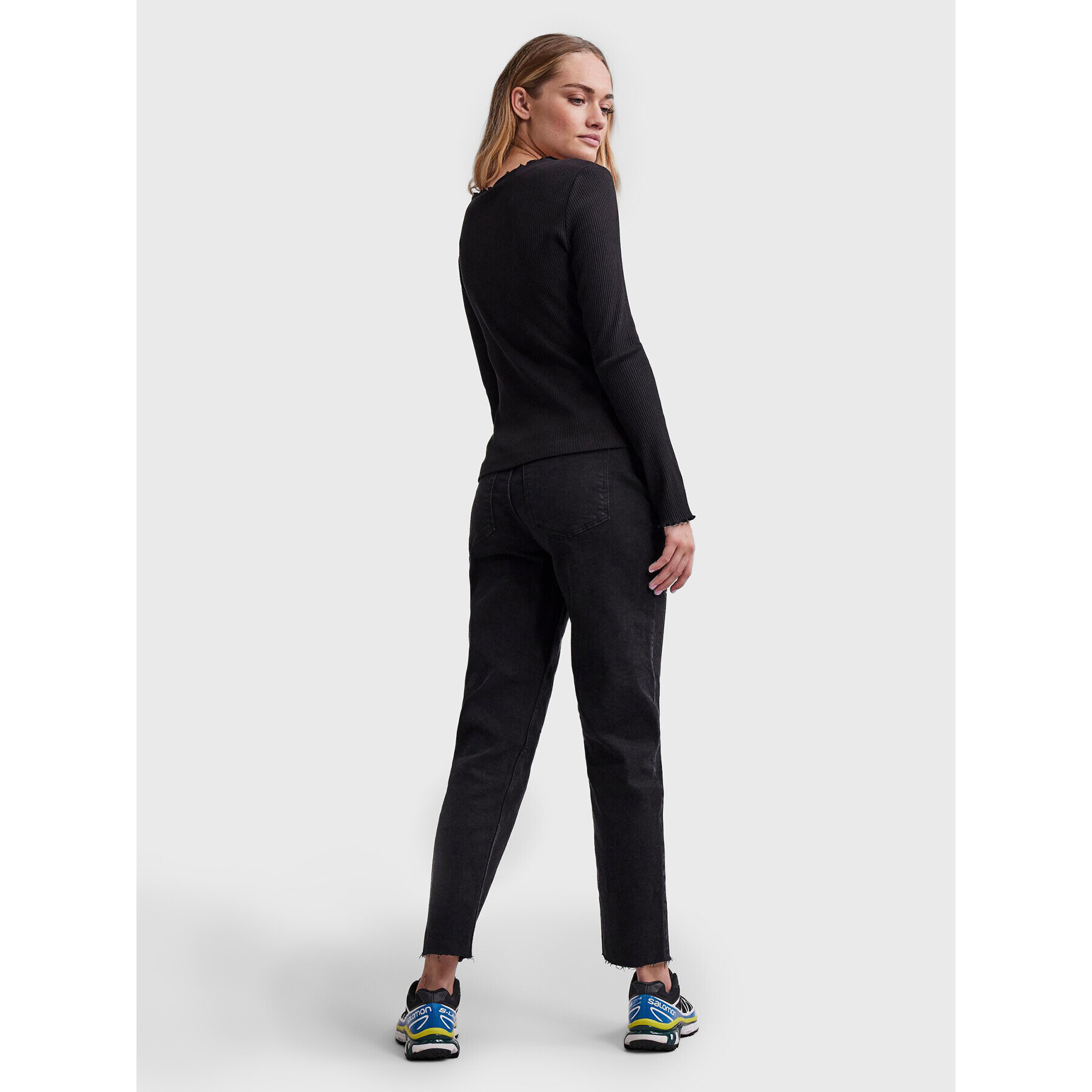 Pieces Блуза Nukisa 17101835 Черен Slim Fit - Pepit.bg