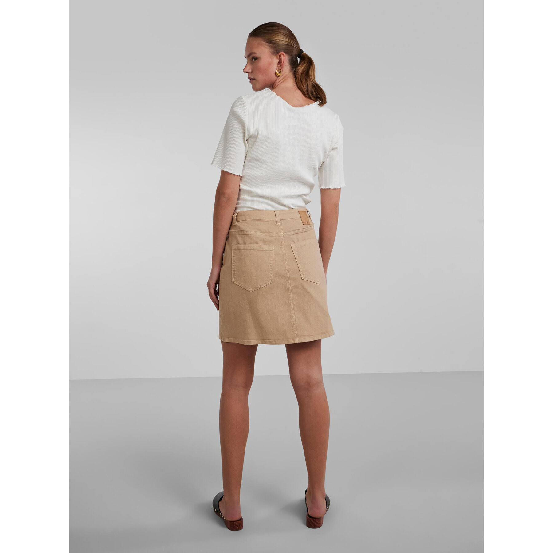 Pieces Дънкова пола 17126258 Бежов Regular Fit - Pepit.bg