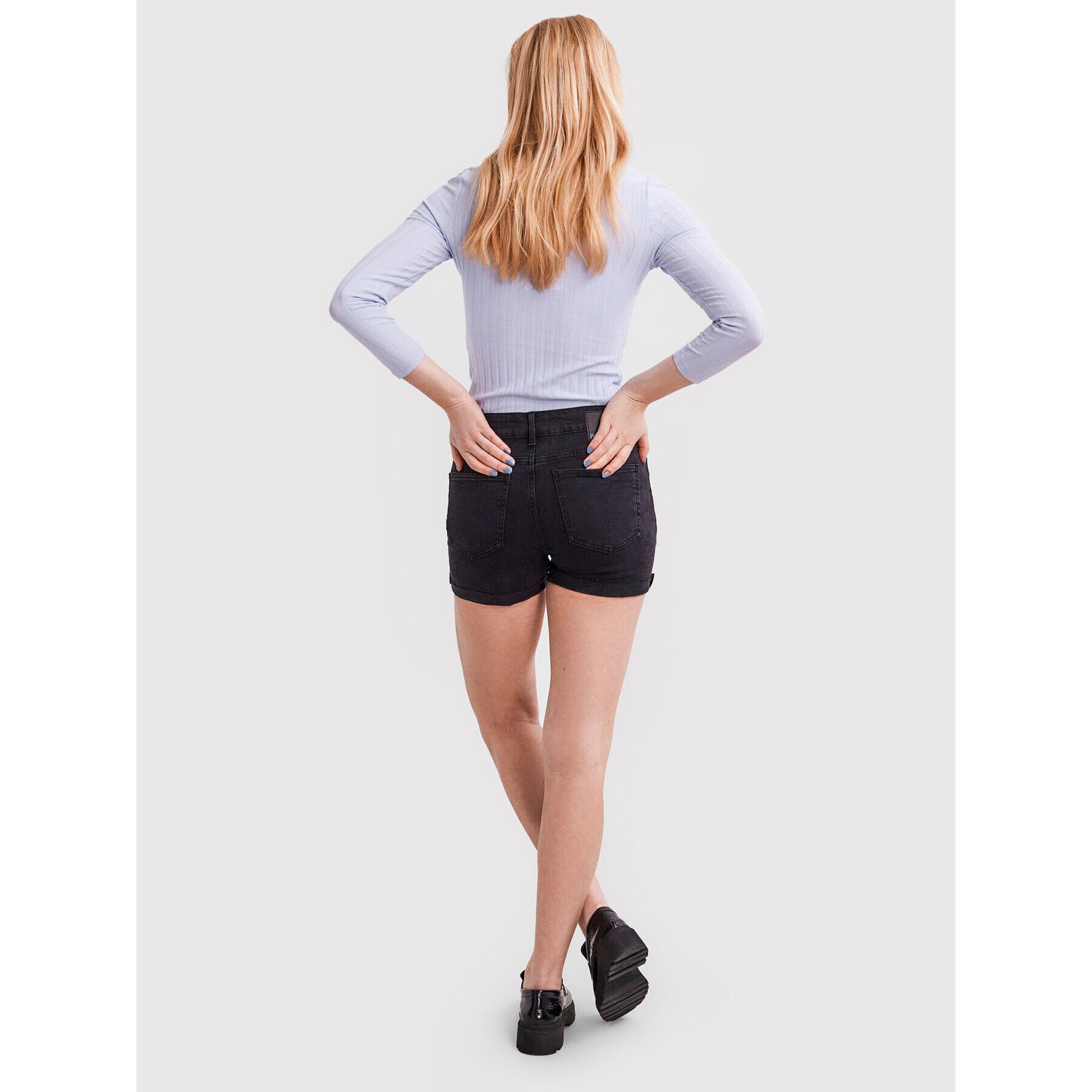 Pieces Дънкови шорти Lisa 17112539 Черен Regular Fit - Pepit.bg