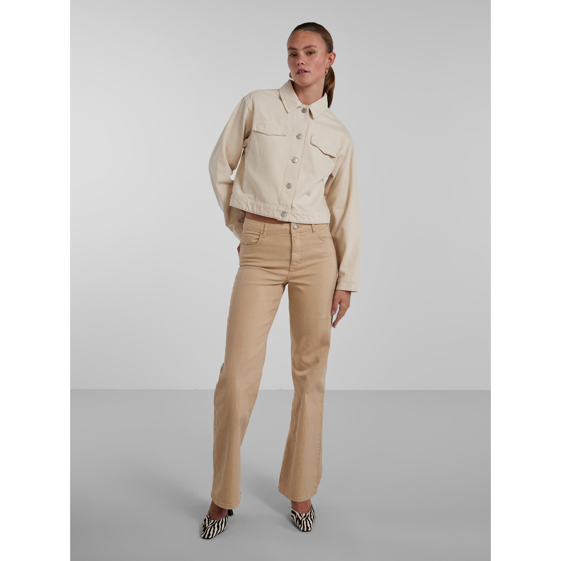 Pieces Дънково яке 17133488 Бежов Regular Fit - Pepit.bg