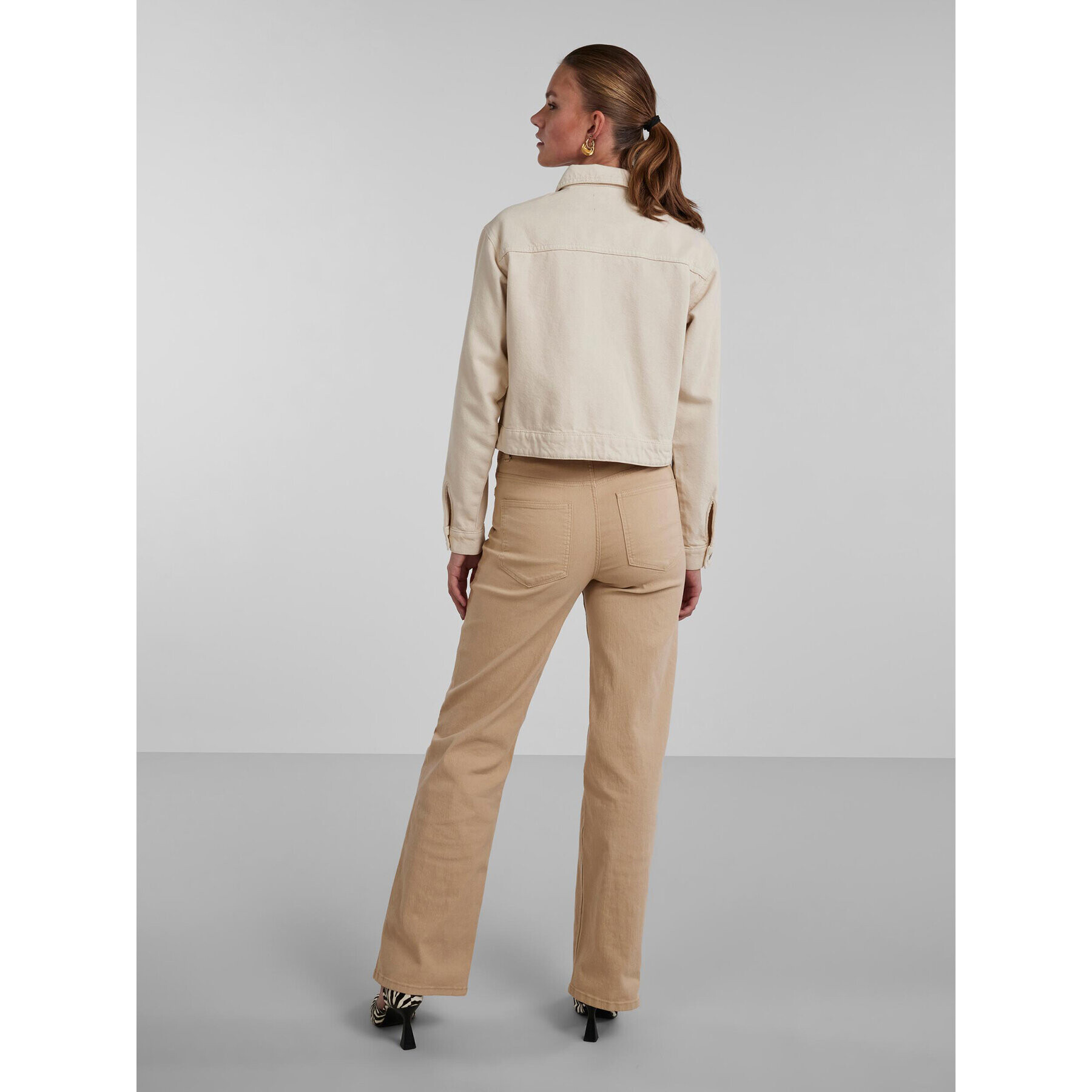 Pieces Дънково яке 17133488 Бежов Regular Fit - Pepit.bg