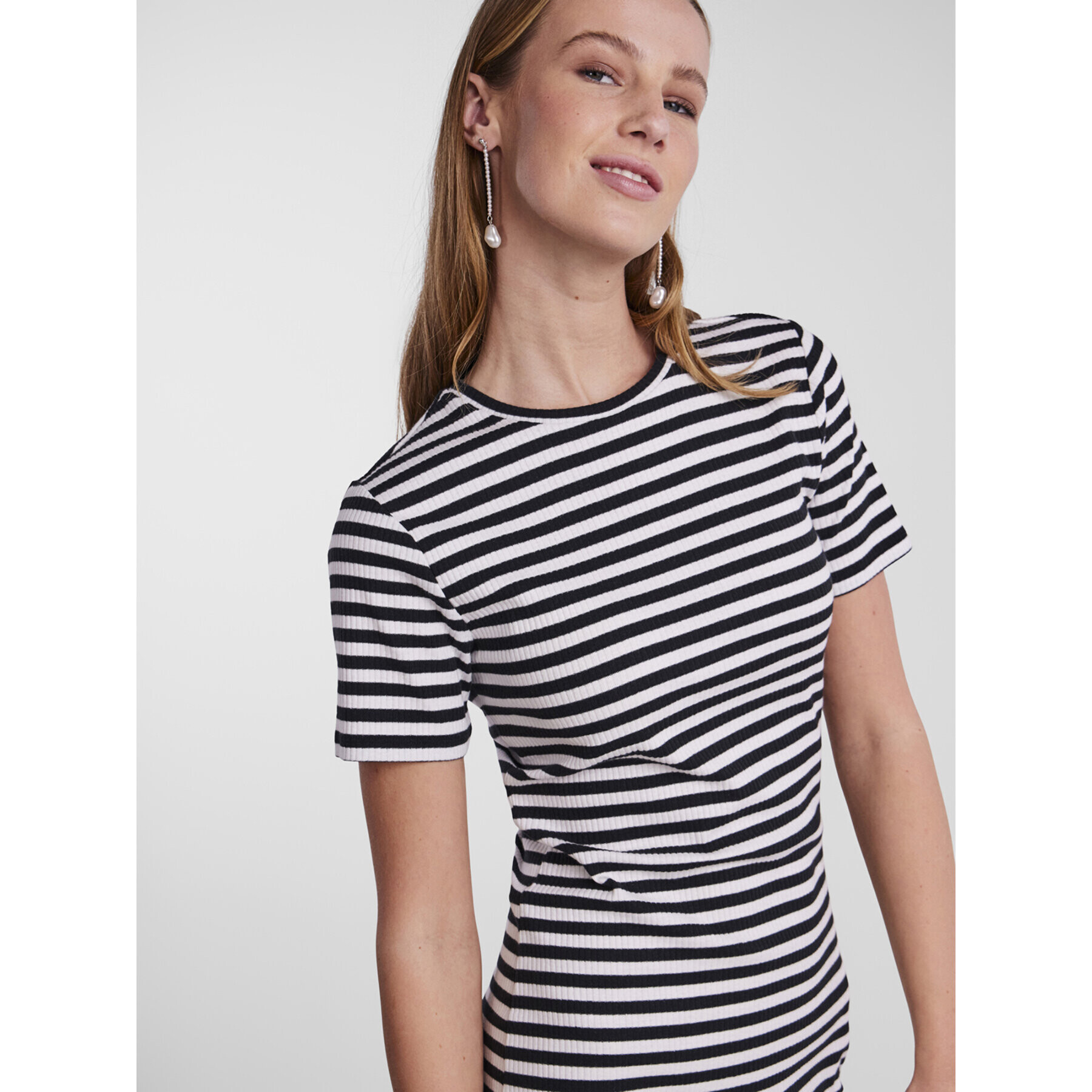 Pieces Ежедневна рокля 17134049 Бял Slim Fit - Pepit.bg