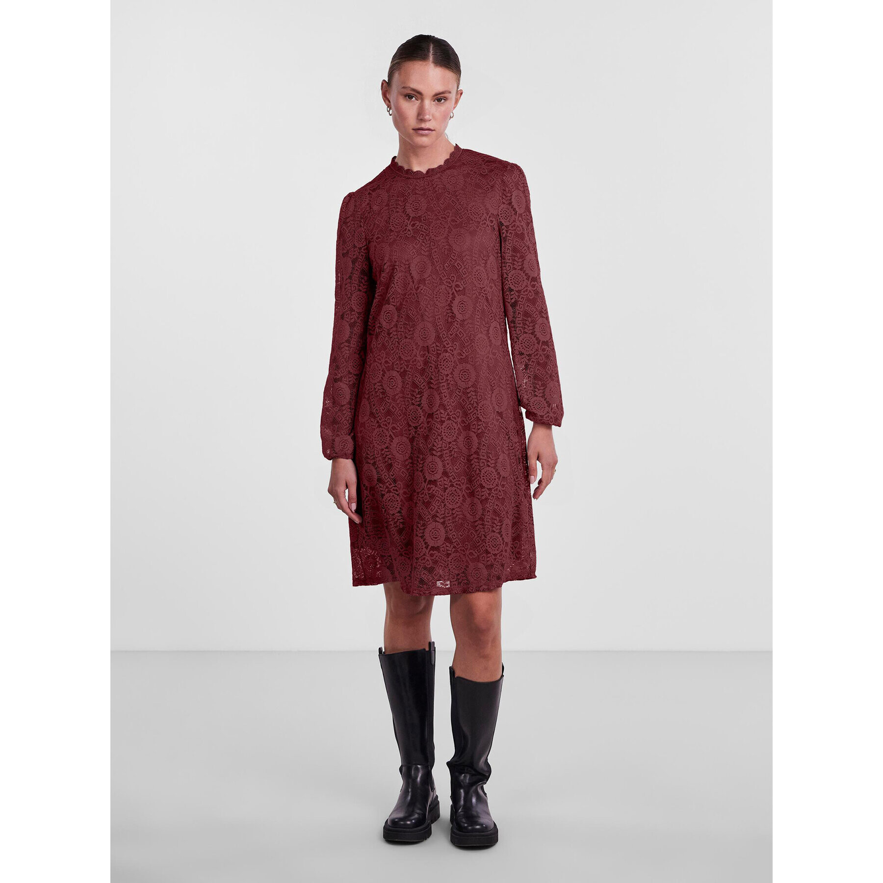 Pieces Ежедневна рокля 17139864 Бордо Regular Fit - Pepit.bg