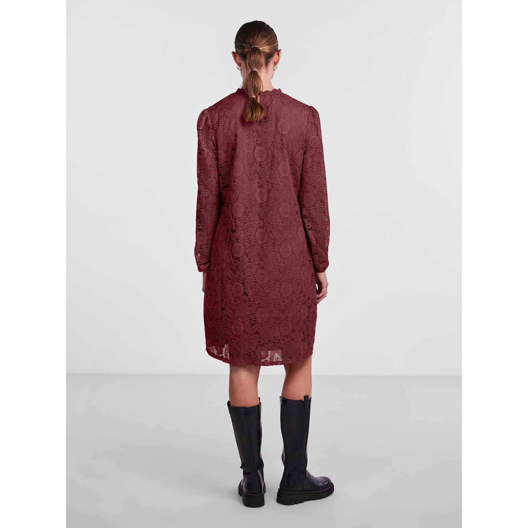 Pieces Ежедневна рокля 17139864 Бордо Regular Fit - Pepit.bg