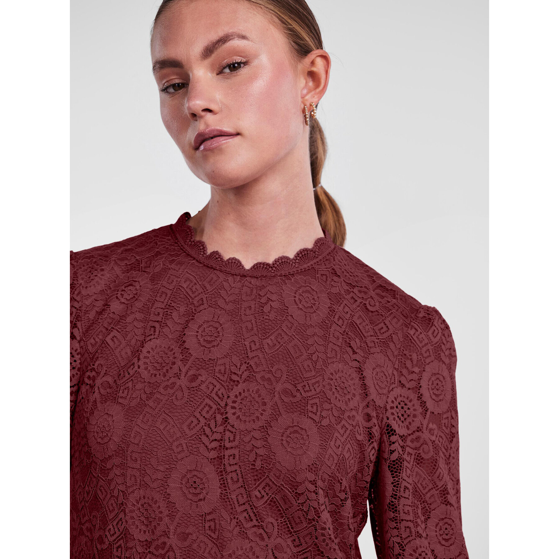 Pieces Ежедневна рокля 17139864 Бордо Regular Fit - Pepit.bg