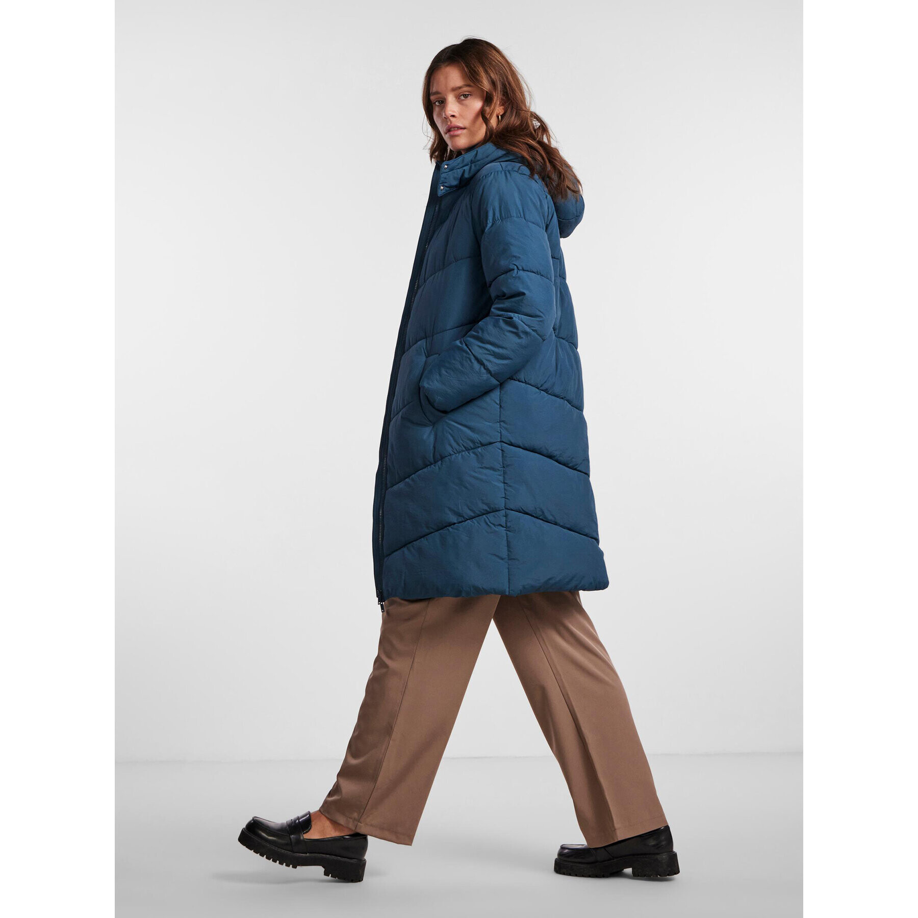 Pieces Пухено яке 17126619 Син Oversize - Pepit.bg