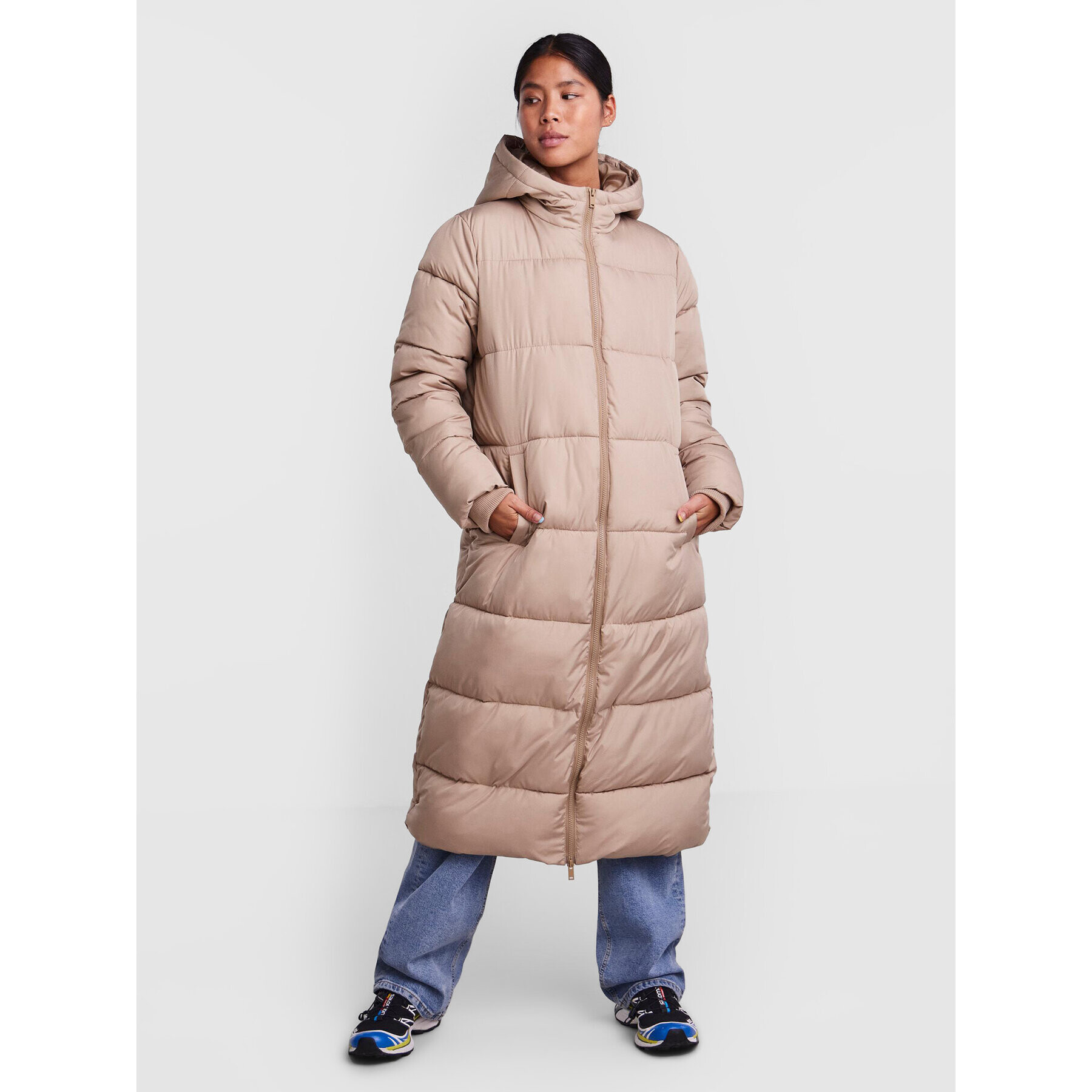 Pieces Пухено яке Bee 17127426 Бежов Oversize - Pepit.bg