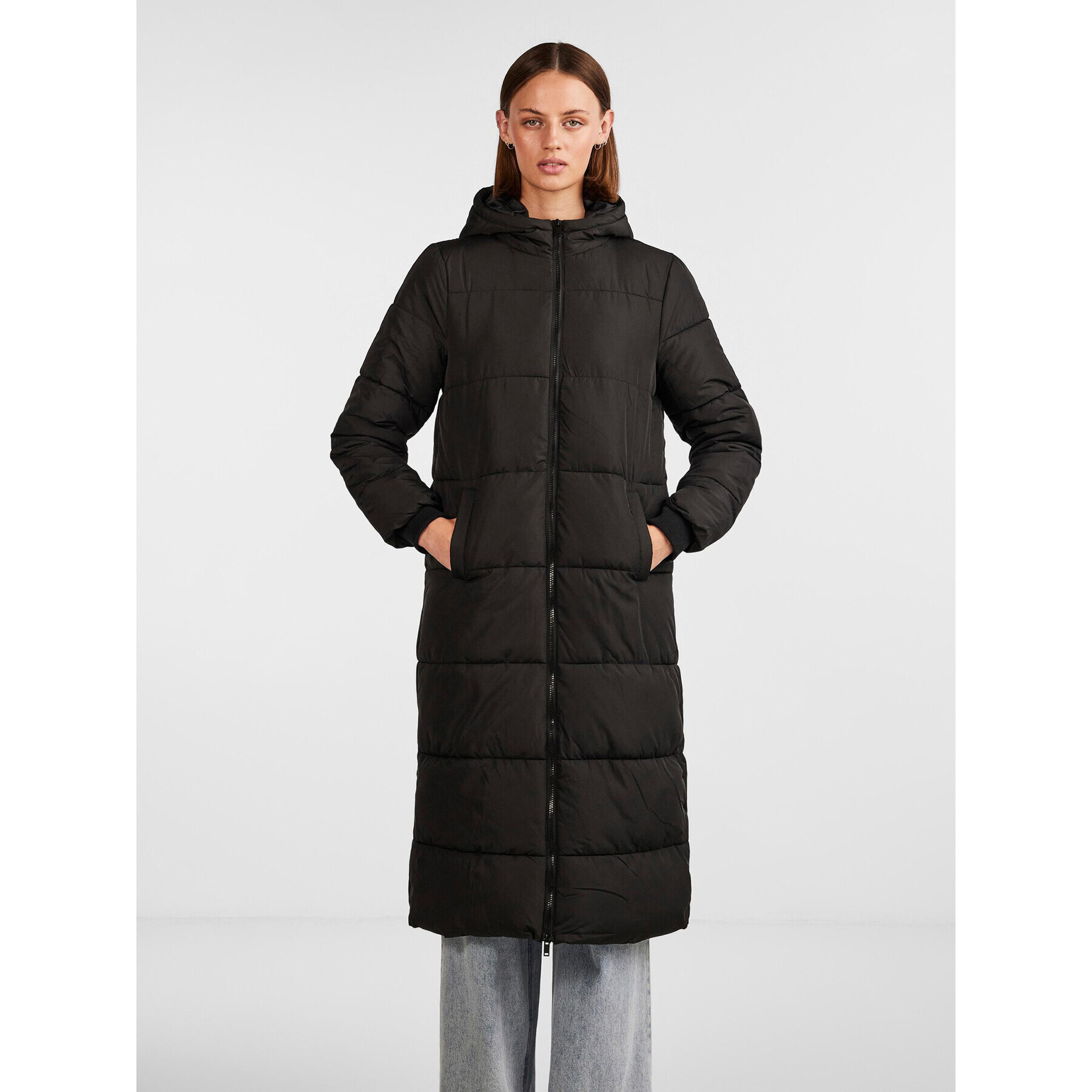 Pieces Пухено яке Bee 17127426 Черен Oversize - Pepit.bg