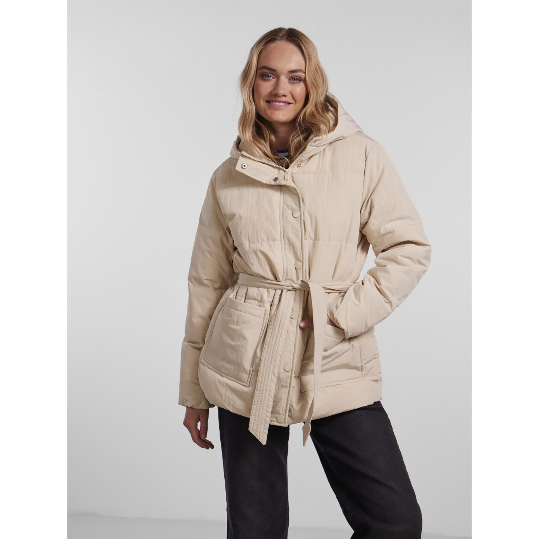Pieces Пухено яке Nidone 17128174 Бежов Regular Fit - Pepit.bg