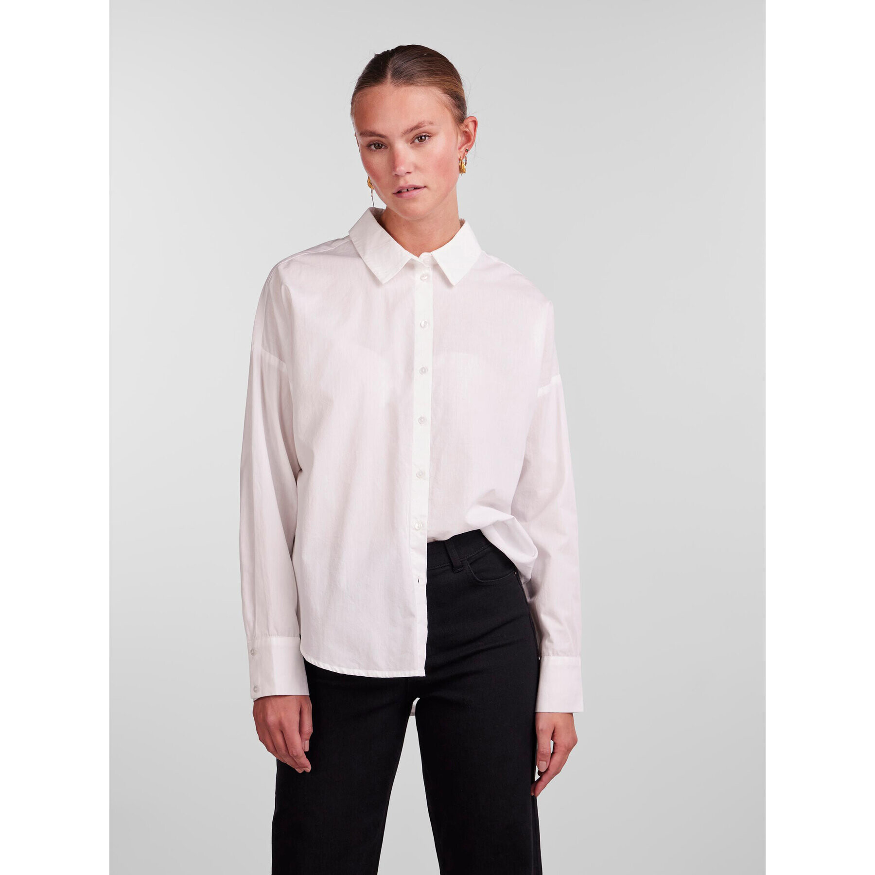 Pieces Риза 17133909 Бял Loose Fit - Pepit.bg