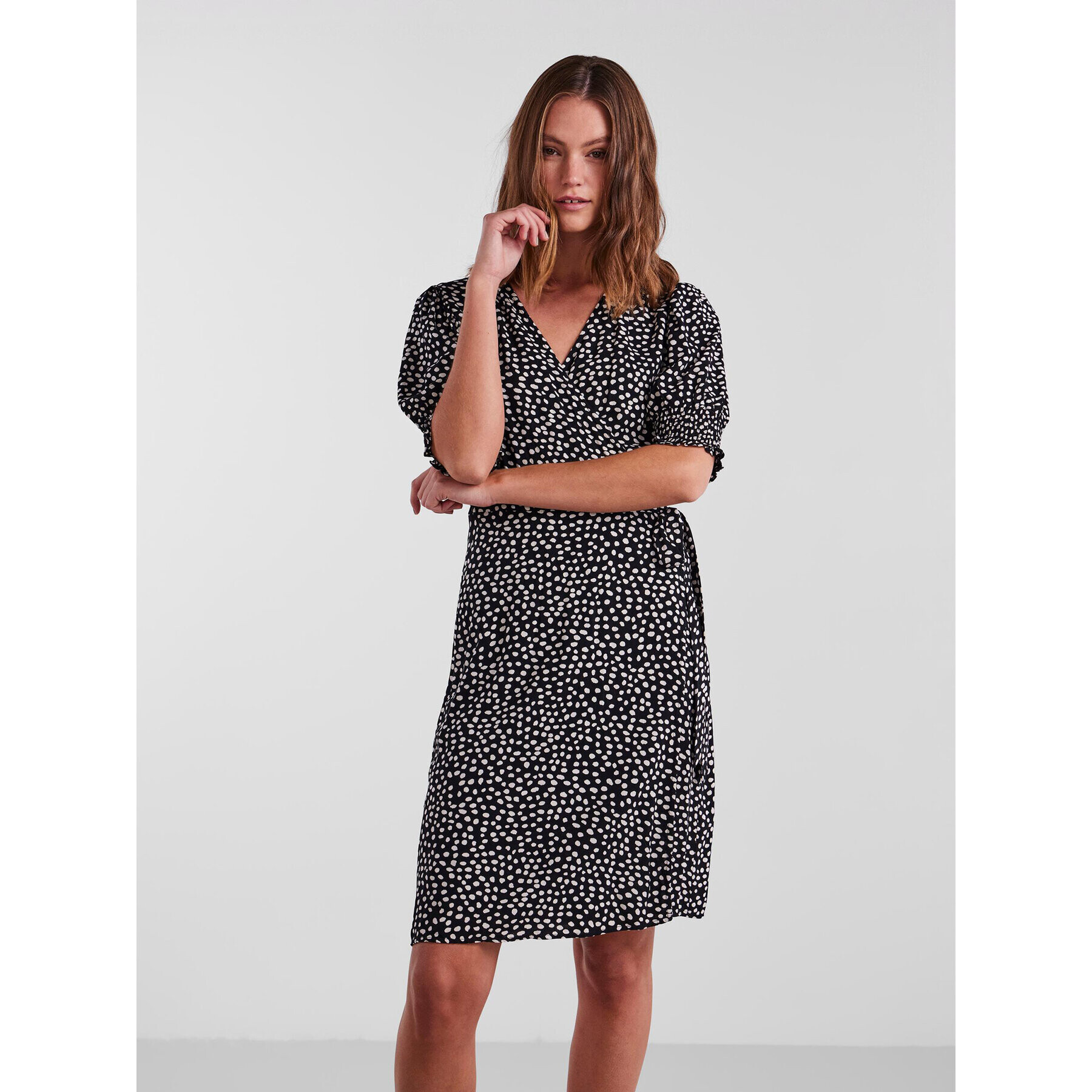 Pieces Ежедневна рокля 17133694 Черен Regular Fit - Pepit.bg