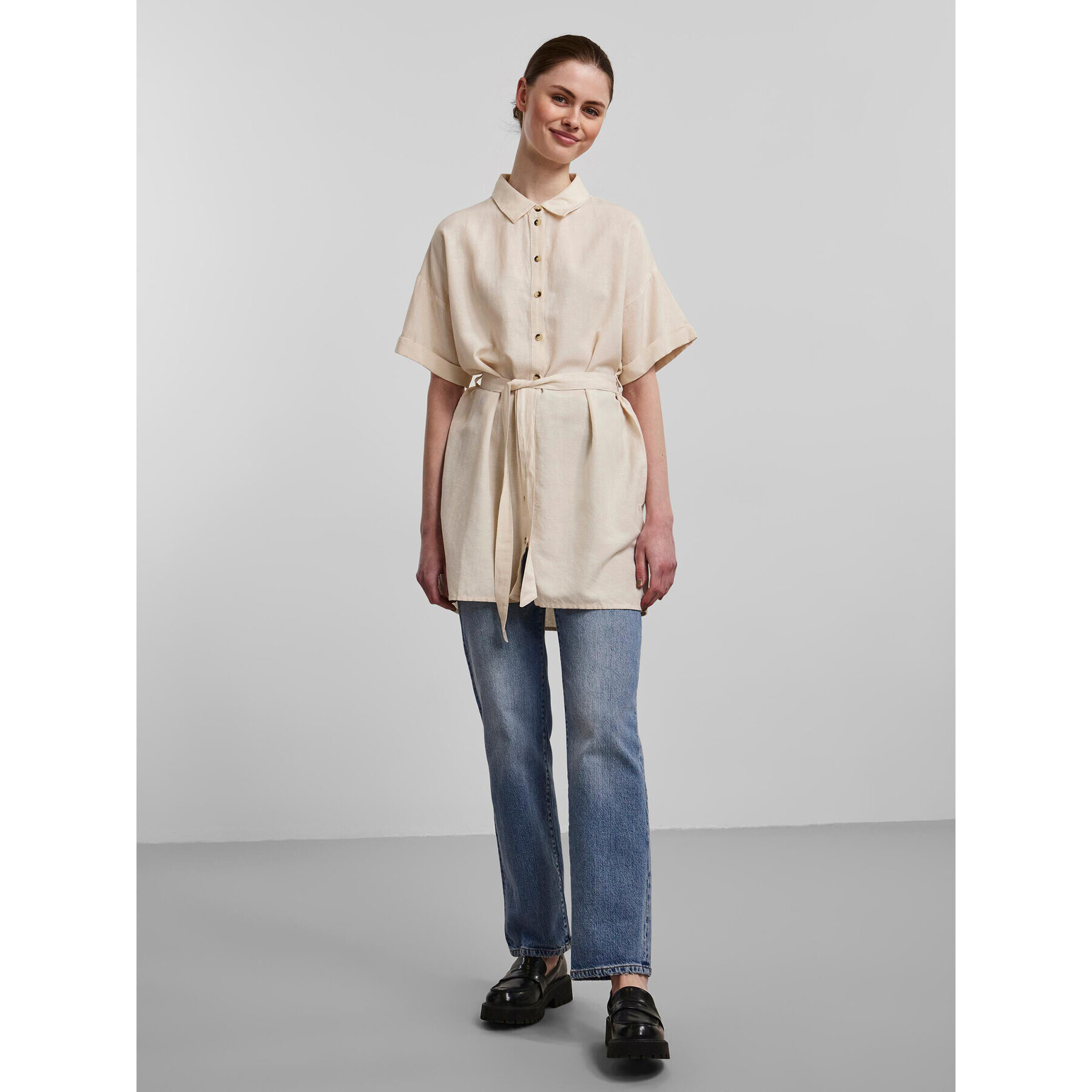 Pieces Рокля тип риза Sunna 17126580 Бежов Regular Fit - Pepit.bg