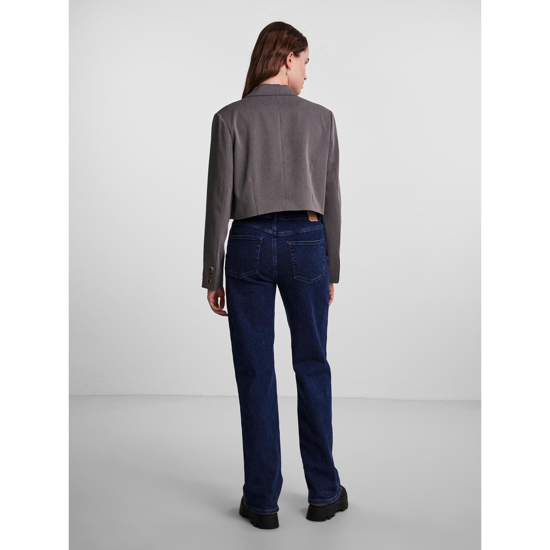 Pieces Сако 17141850 Сив Cropped Fit - Pepit.bg