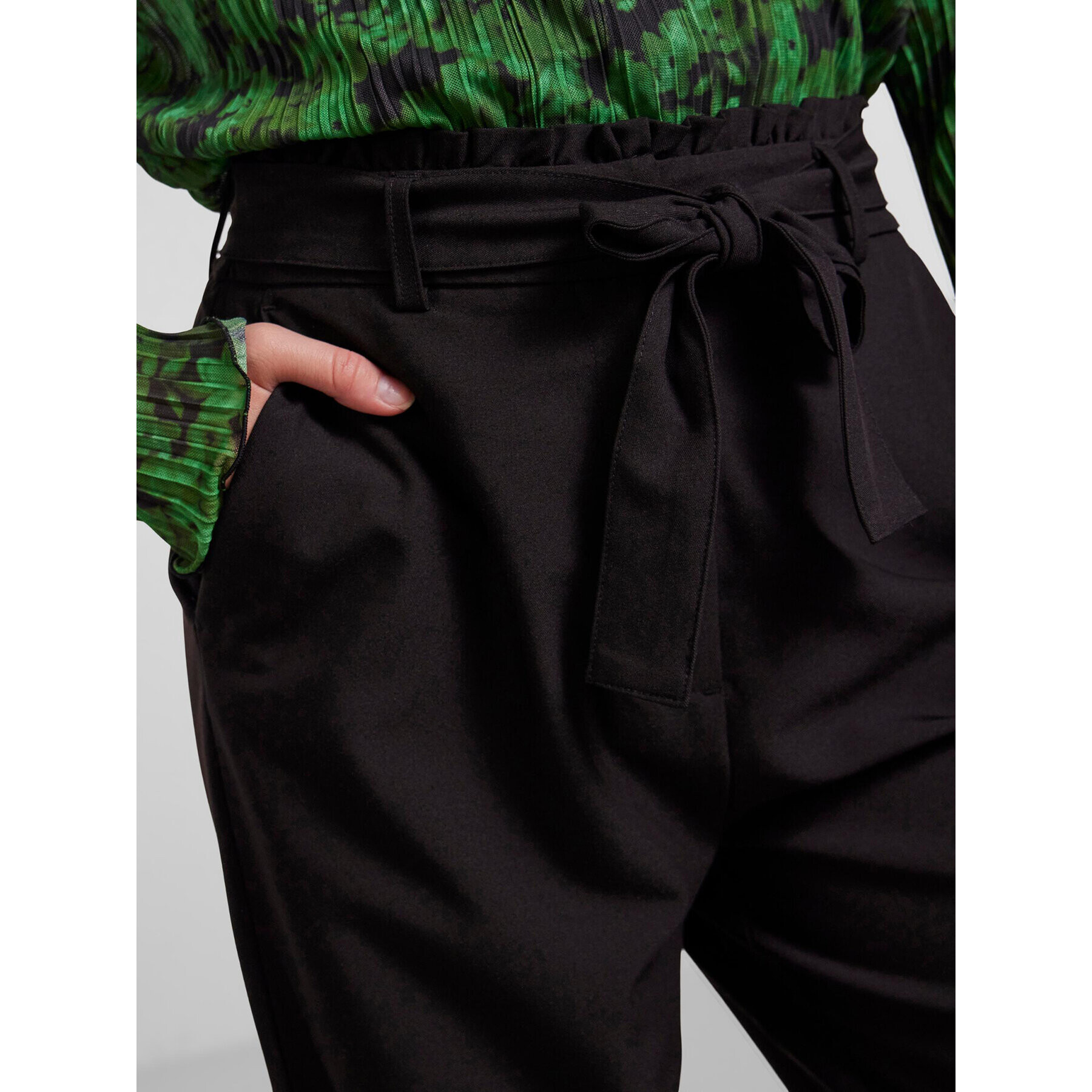 Pieces Текстилни панталони Boss 17133543 Черен Straight Fit - Pepit.bg