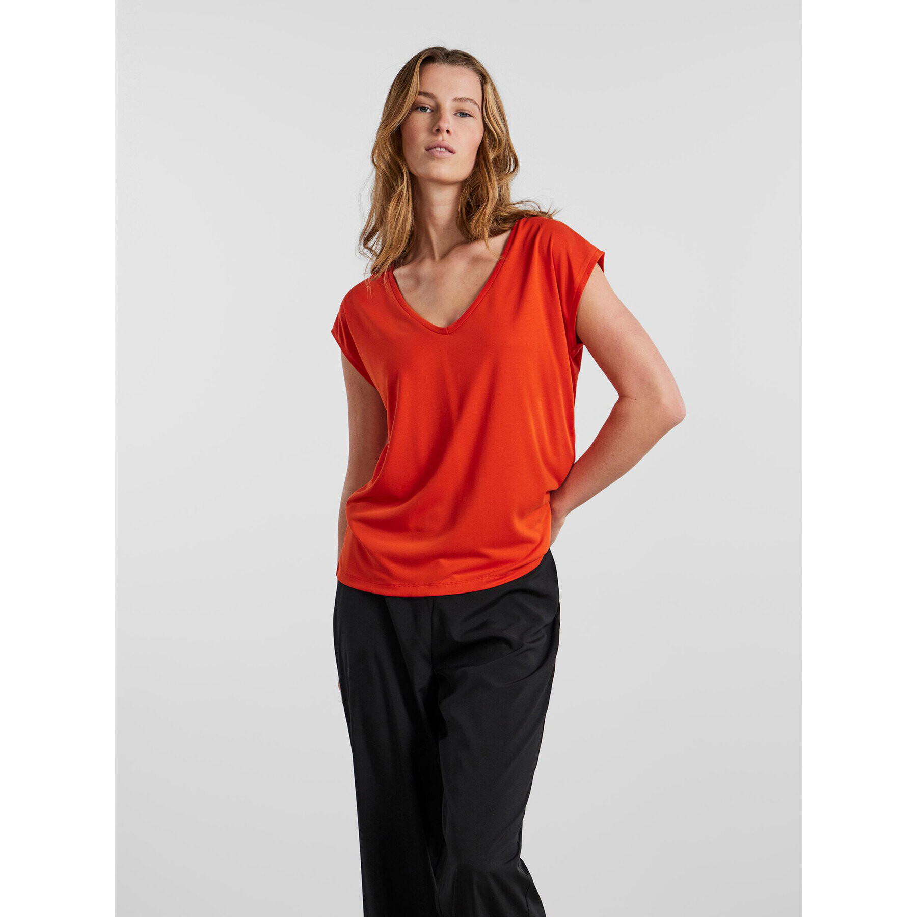 Pieces Тишърт 17095260 Червен Regular Fit - Pepit.bg