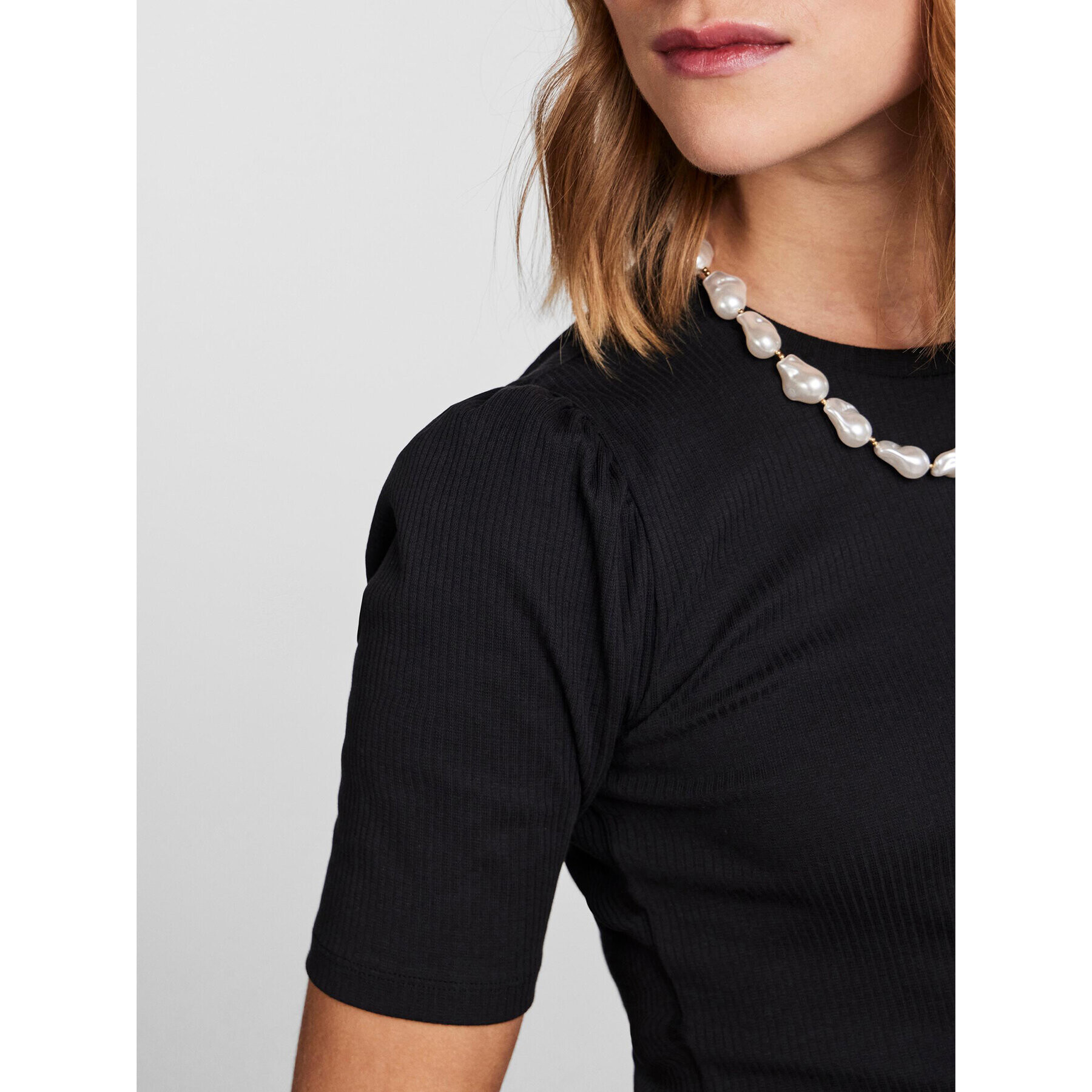 Pieces Тишърт 17133700 Черен Slim Fit - Pepit.bg