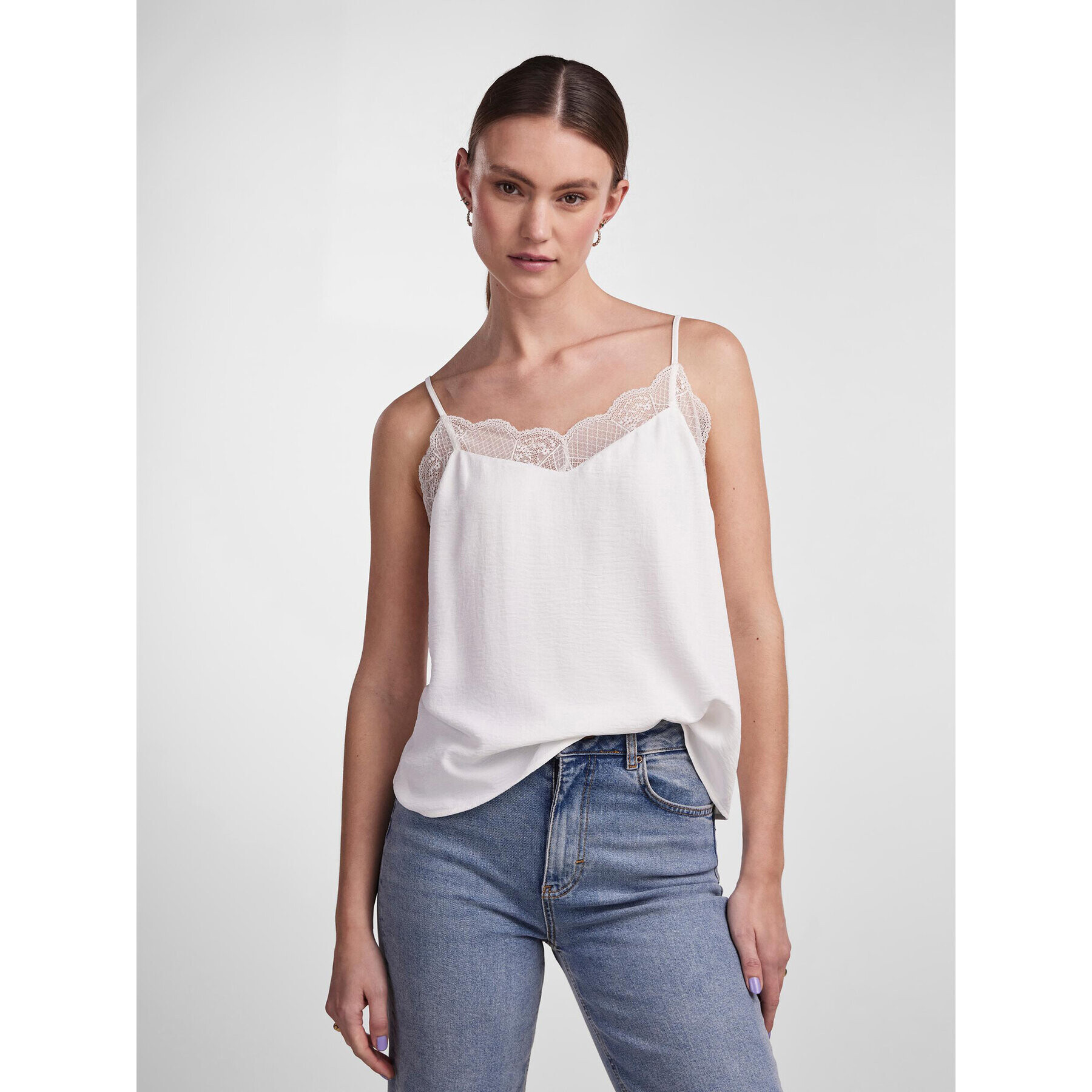 Pieces топ 17132739 Бял Regular Fit - Pepit.bg